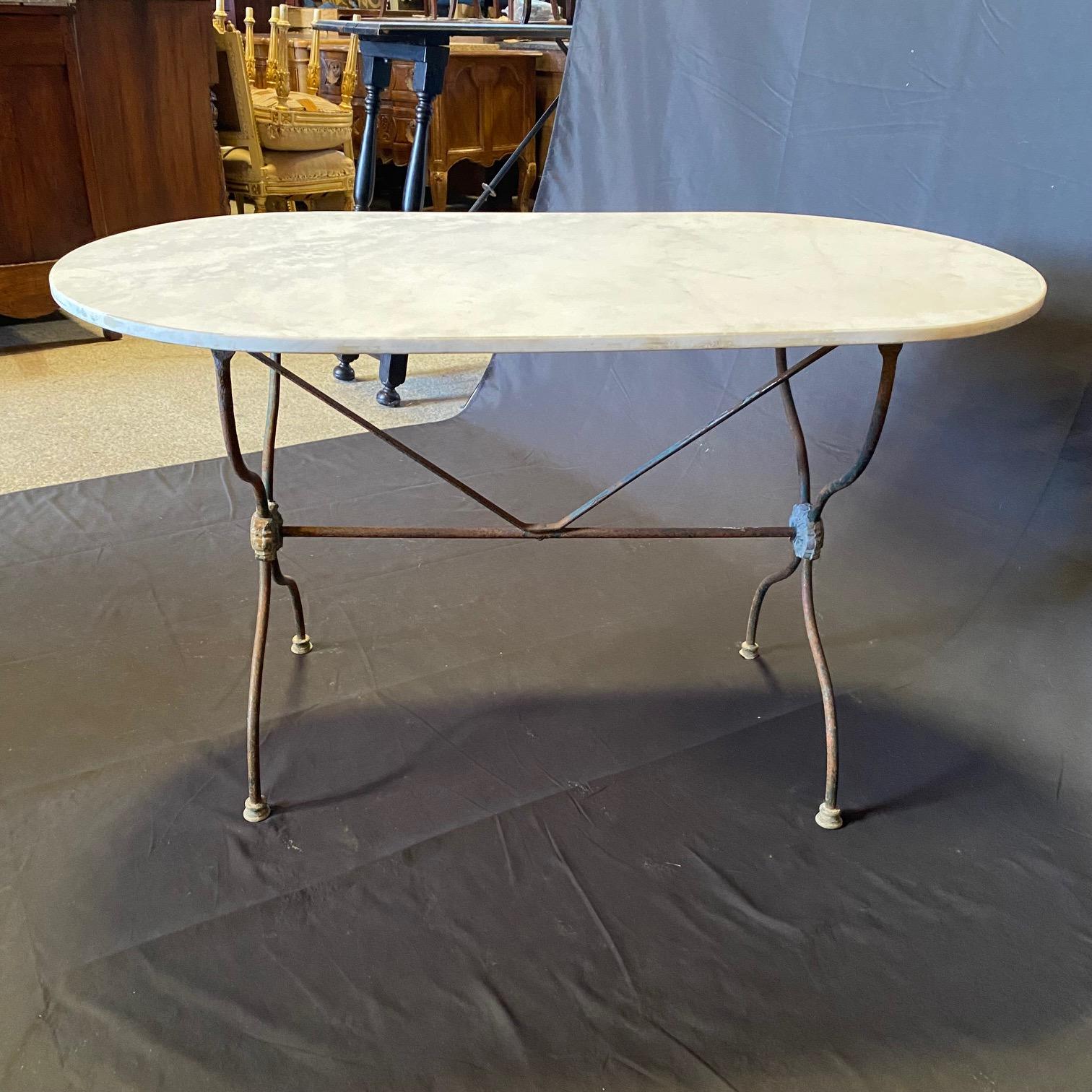 French Oval Marble Top Cafe or Bistro Table with Classic Superb Iron Base In Good Condition In Hopewell, NJ