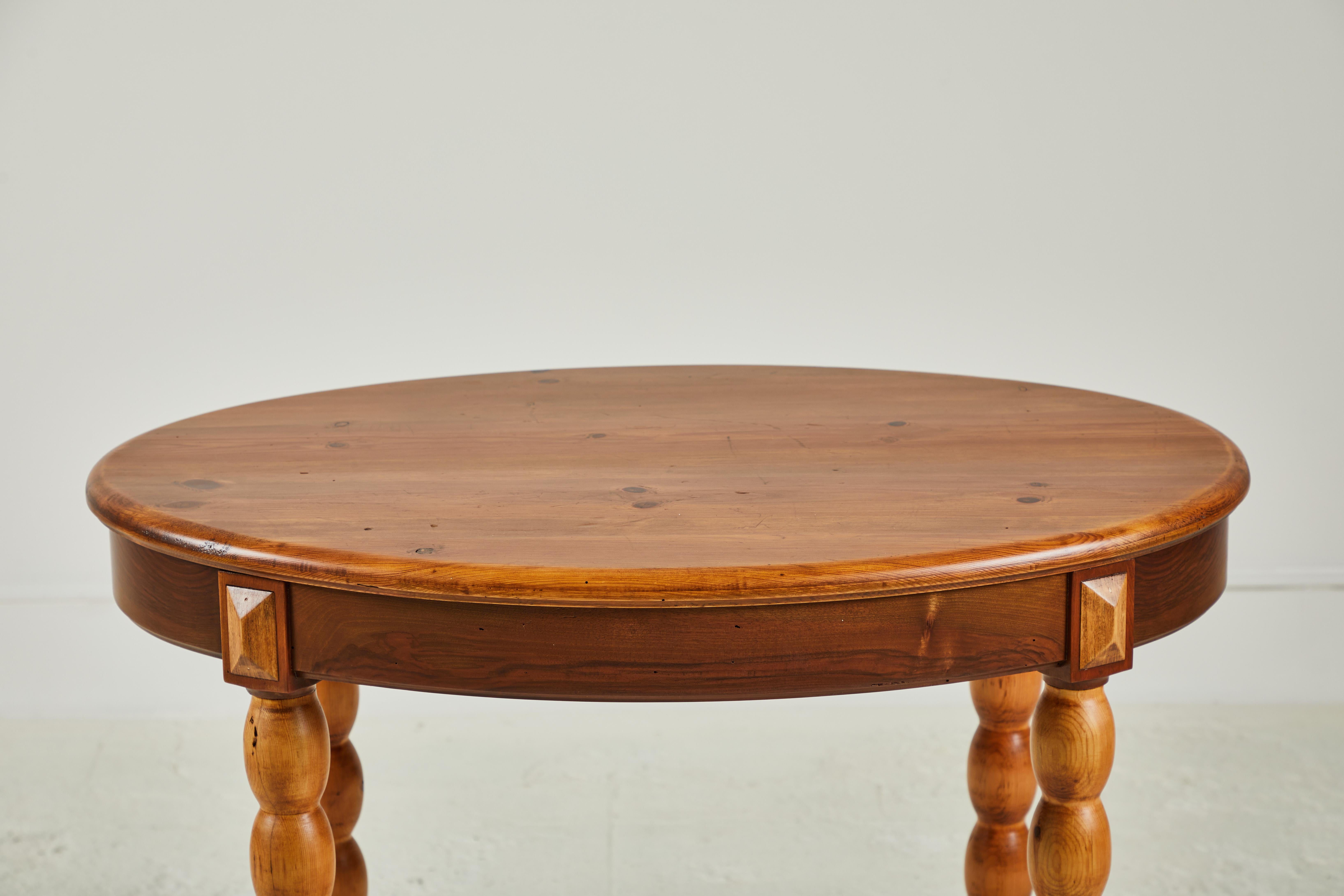 spindle leg side table