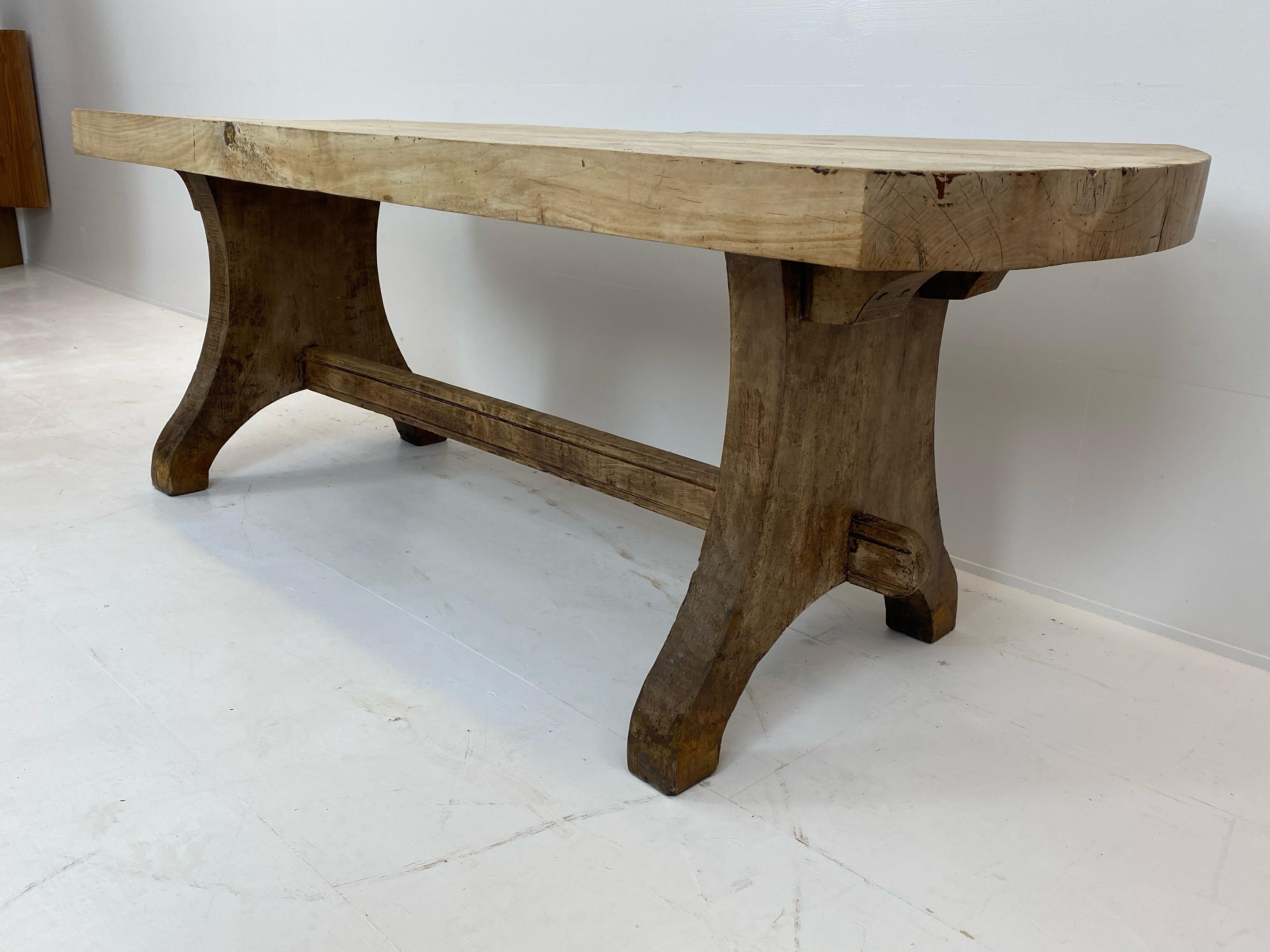 Antique Wabi Sabi, Brutalist Oval Rustique French Farmers table  In Fair Condition In Schellebelle, BE