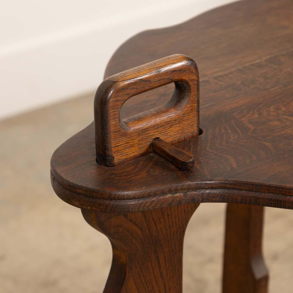 French Oval Wood Side Table en venta 5