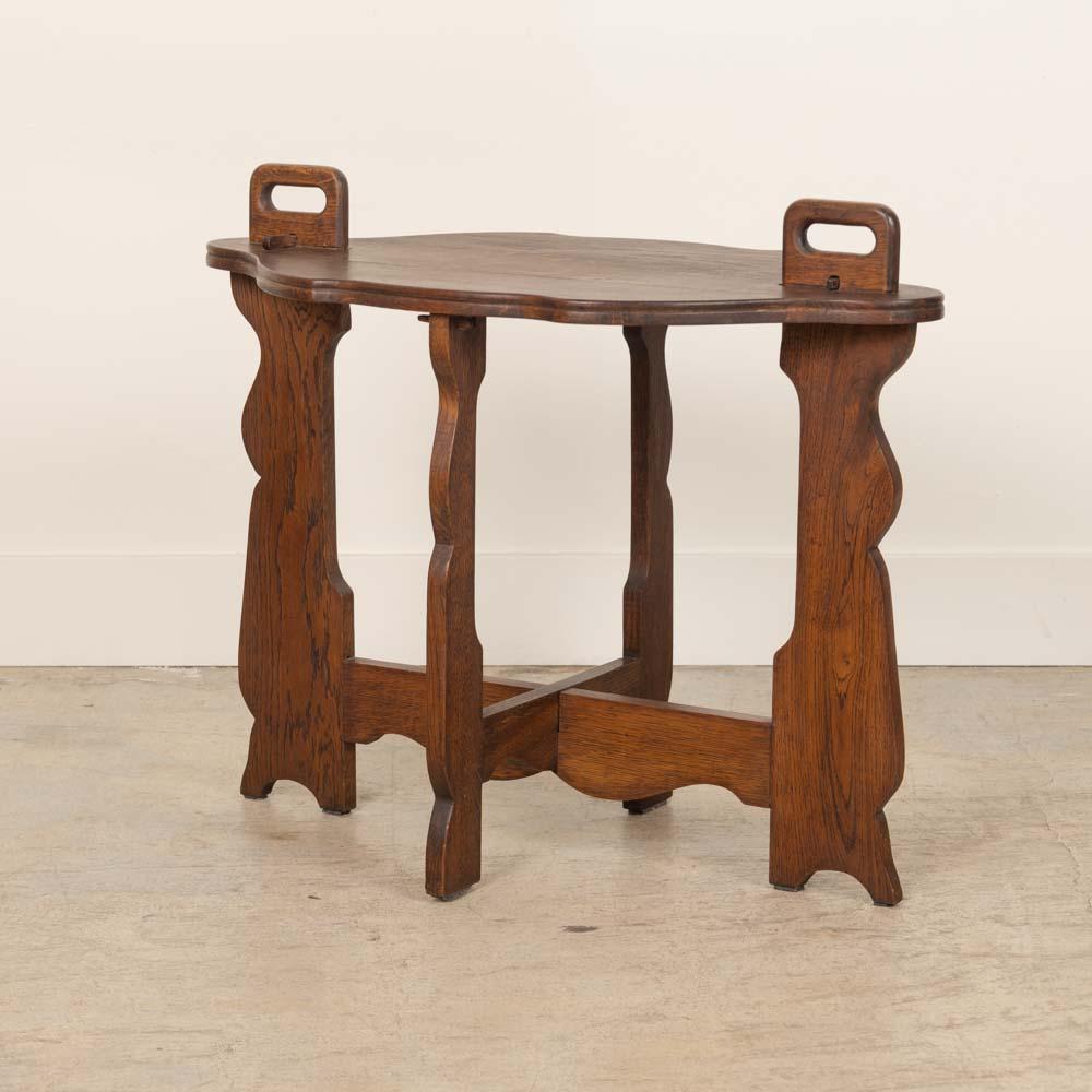 French Oval Wood Side Table en venta 1