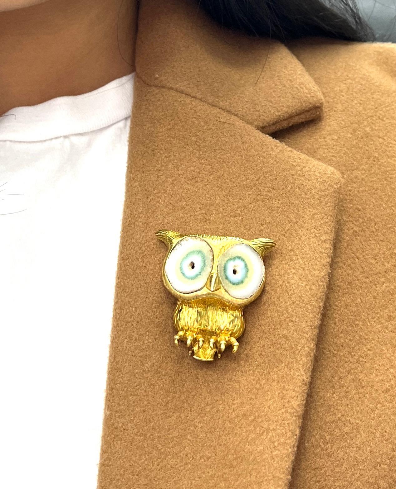 French Owl Agate Gold Brooch For Sale 1