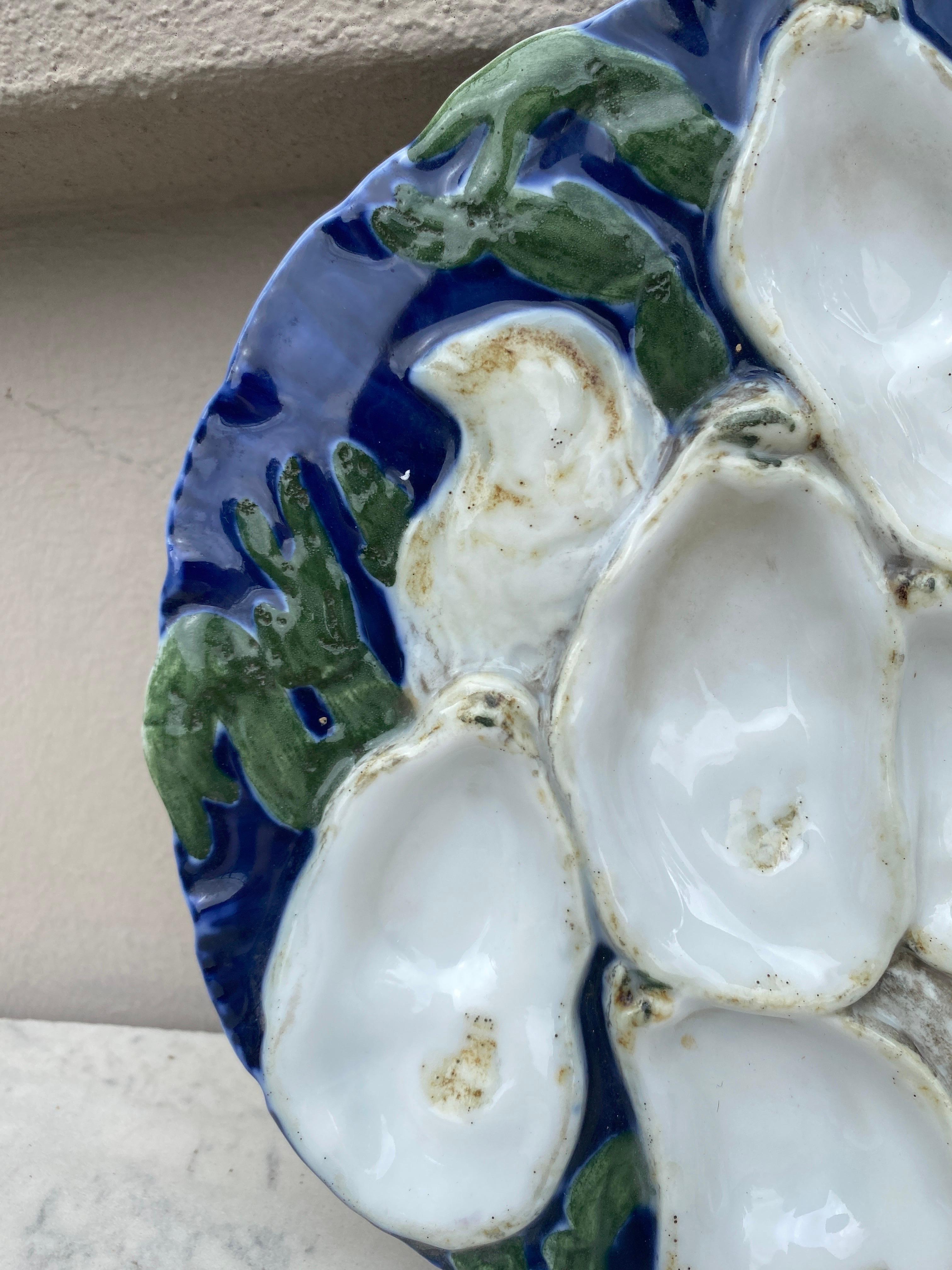 French Oyster Plate Porcelain with Turkey Pattern Haviland Limoges In Good Condition For Sale In Austin, TX