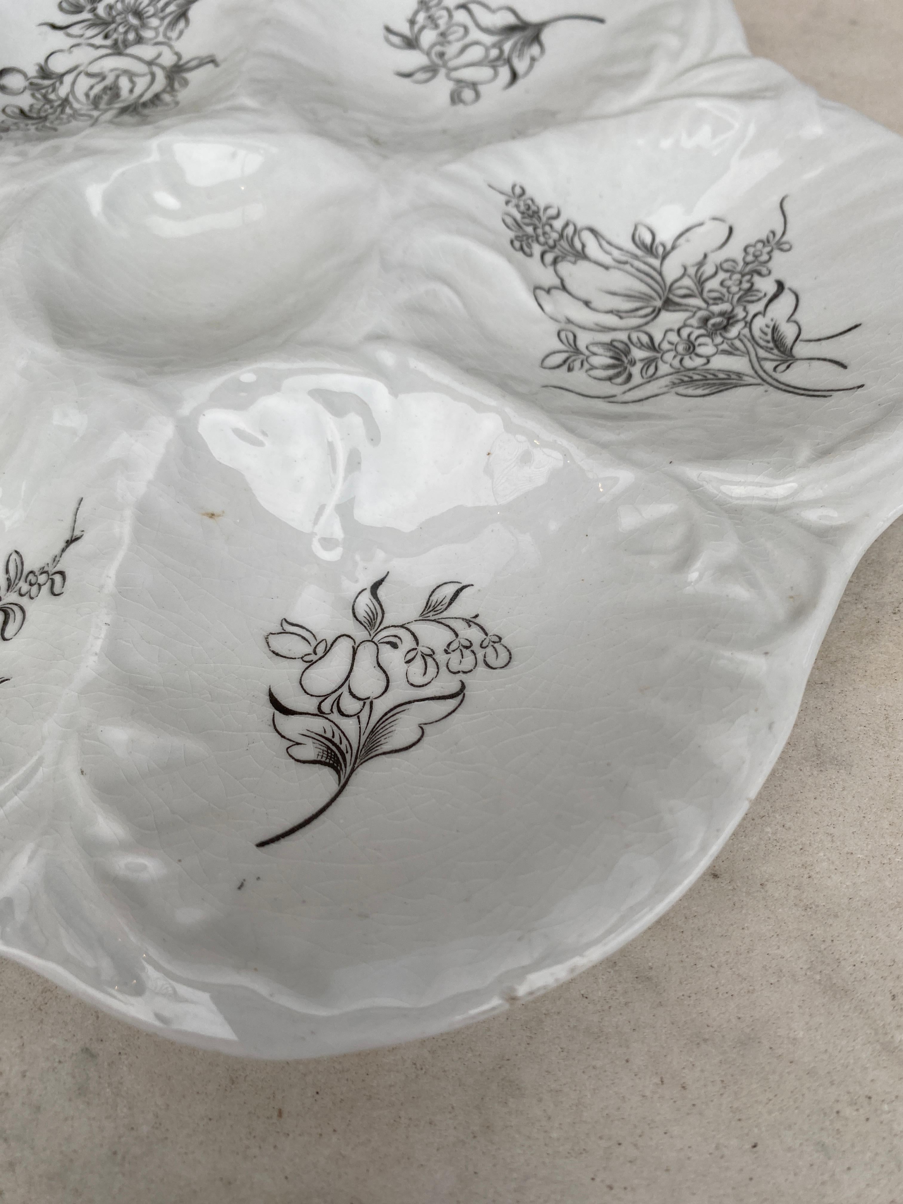 Mid-20th Century French Oyster Plate with Roses Luneville, circa 1940 For Sale