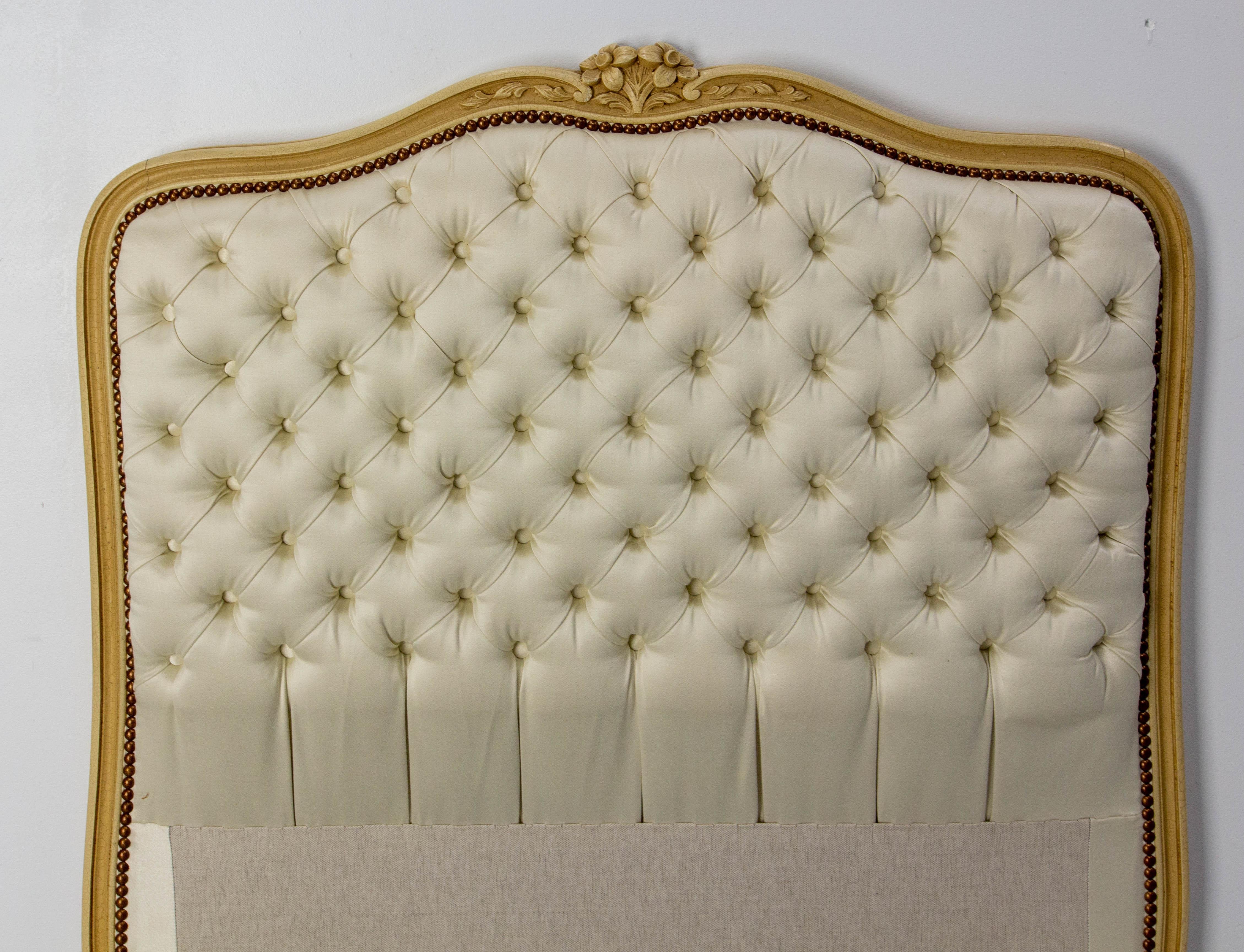 French Padded Louis XV Style Single Bed or Banquette, circa 1900 For Sale 3