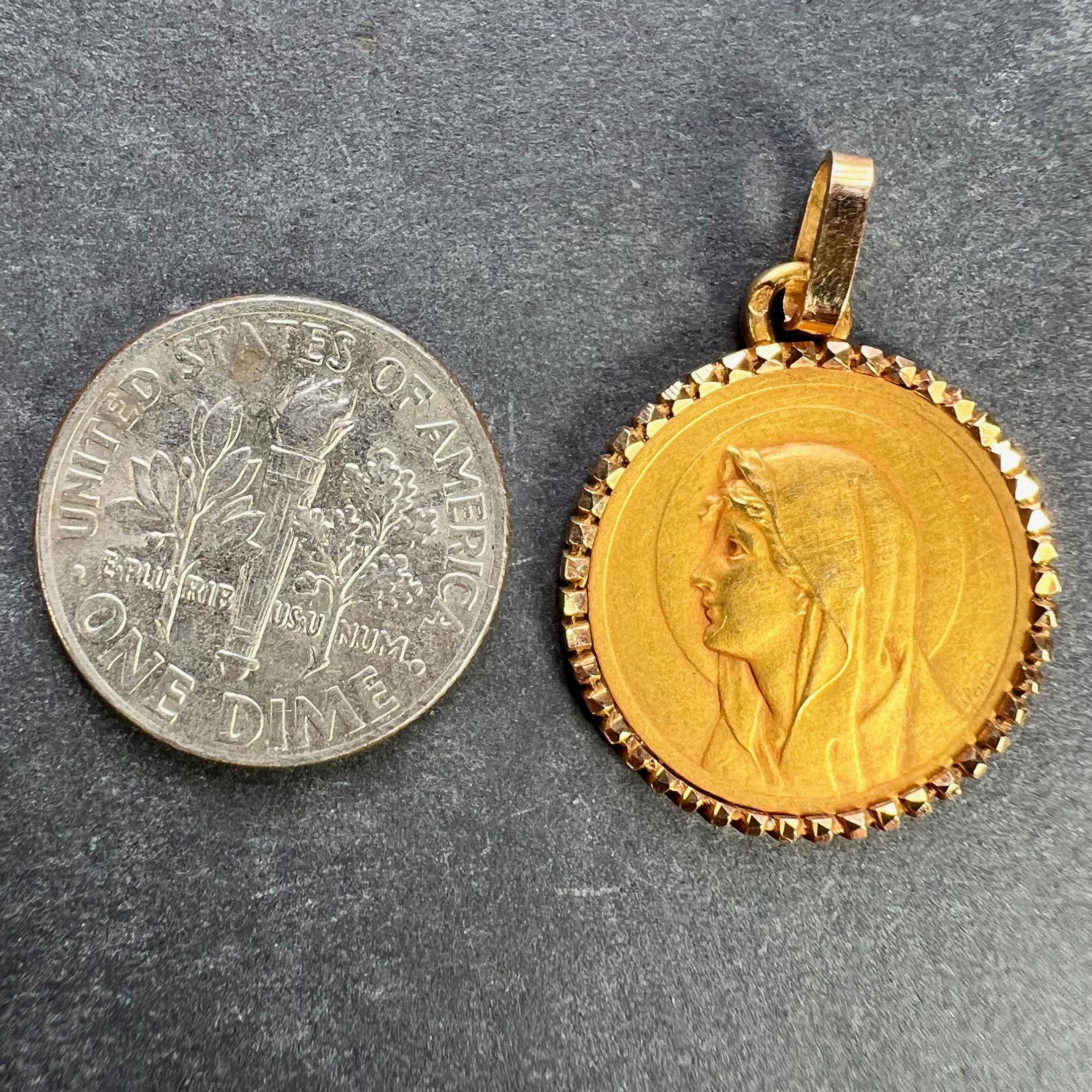 Colgante Pageli Francés Virgen María Medalla de Oro Amarillo 18K en venta 6