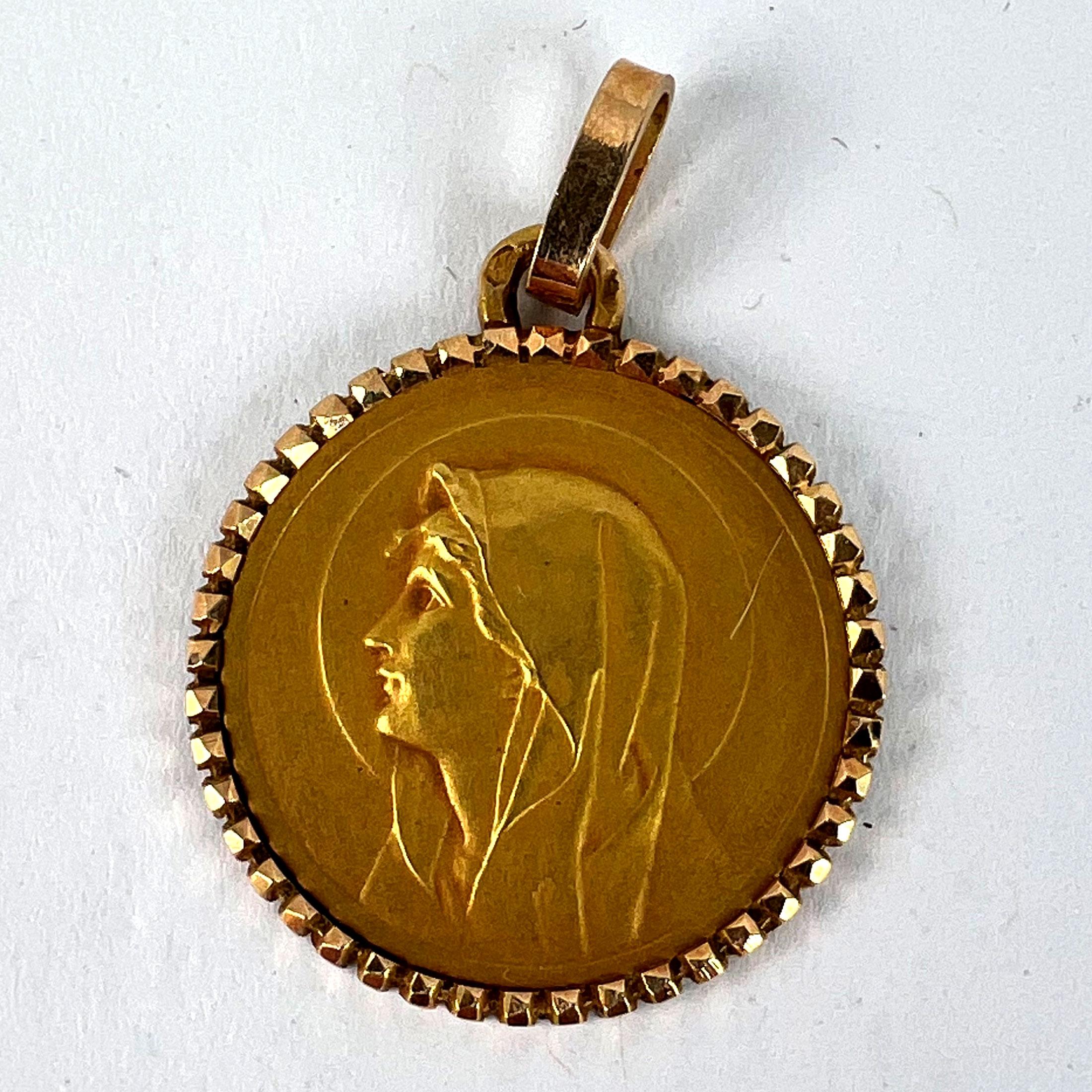 Colgante Pageli Francés Virgen María Medalla de Oro Amarillo 18K en venta 7