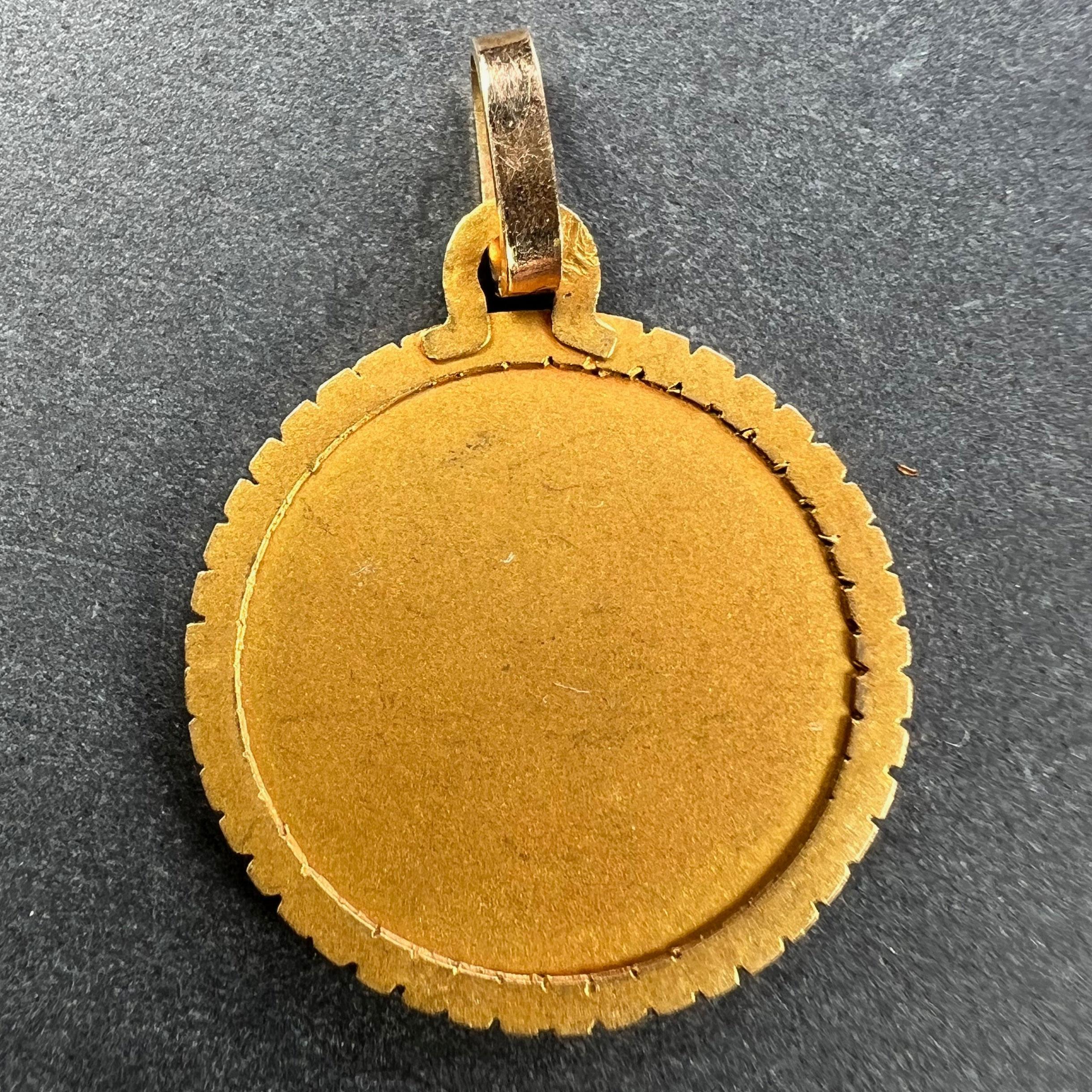 Colgante Pageli Francés Virgen María Medalla de Oro Amarillo 18K en Bueno estado para la venta en London, GB