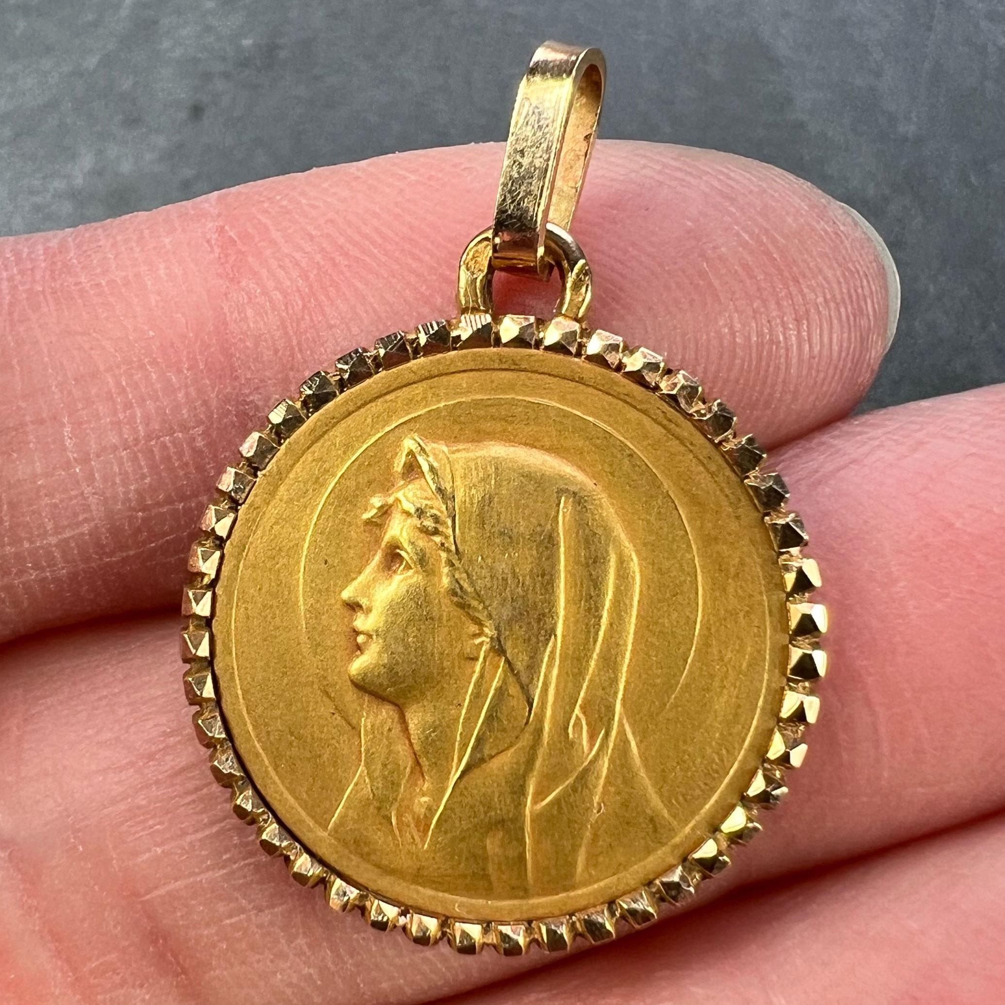 Colgante Pageli Francés Virgen María Medalla de Oro Amarillo 18K en venta 1