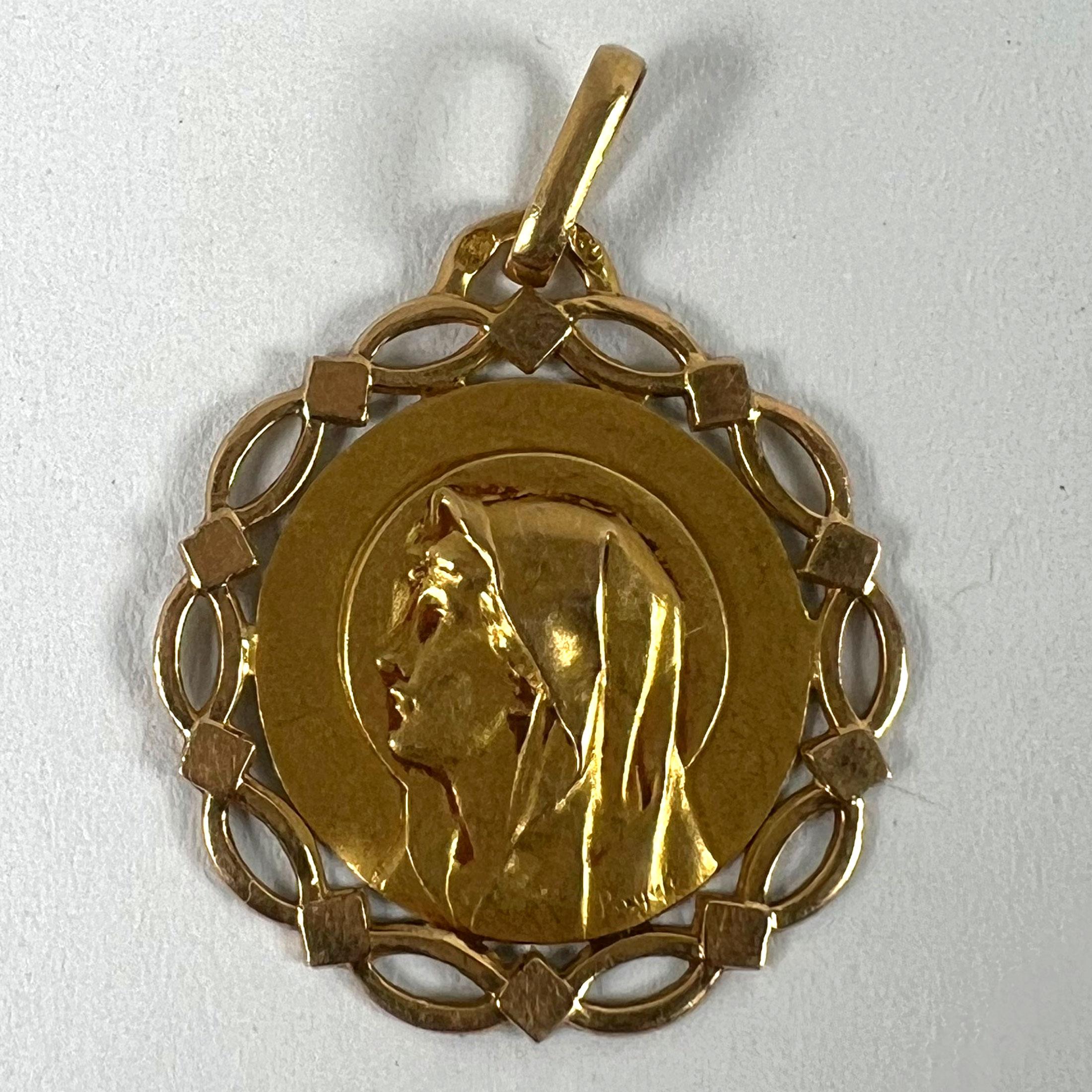 Ciondolo con medaglia incorniciata in oro giallo 18 carati Pageri Perroud francese Vergine Maria in vendita 7