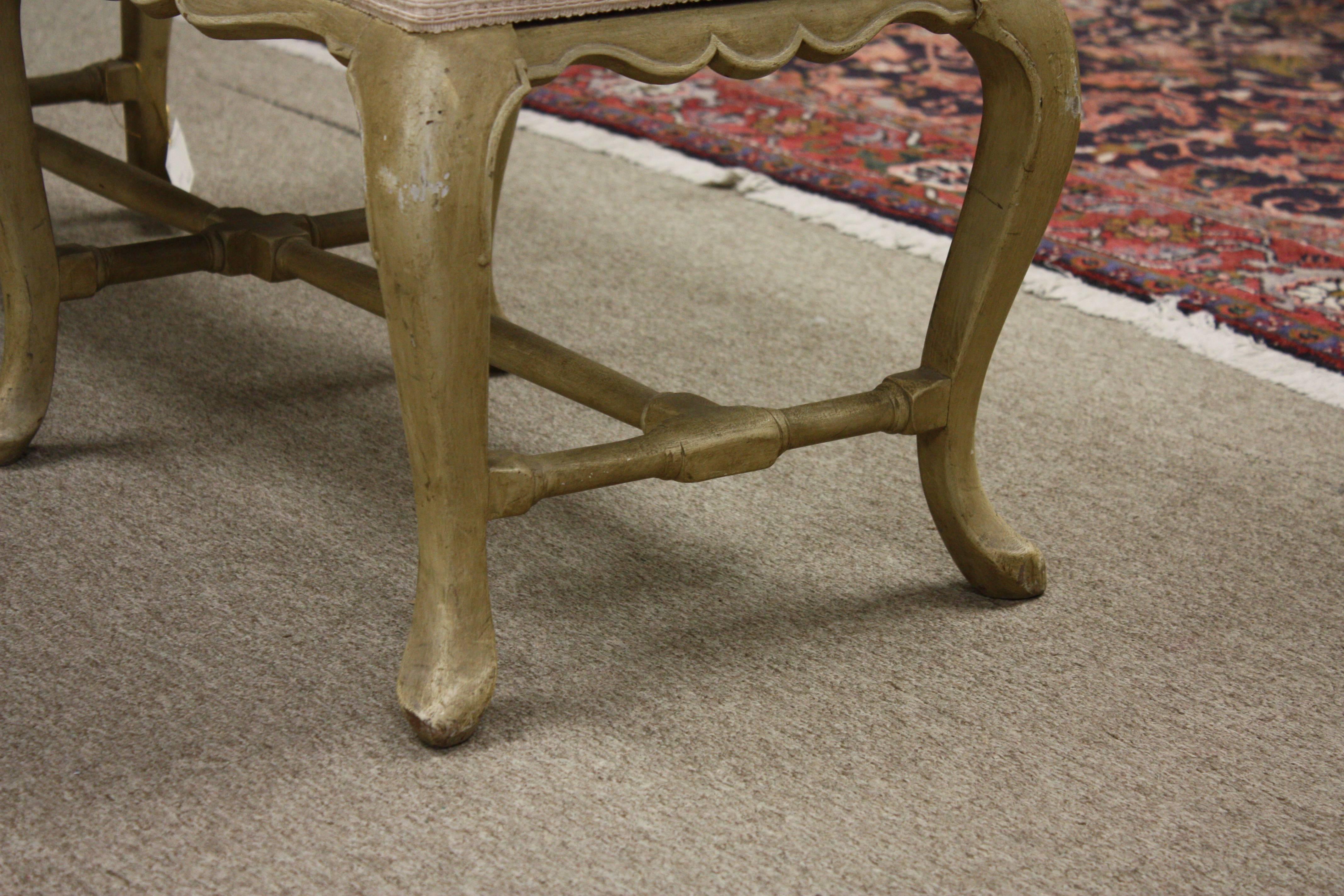 French Painted Bench with Six Cabriole Legs and Stretchers In Good Condition In Fairhope, AL