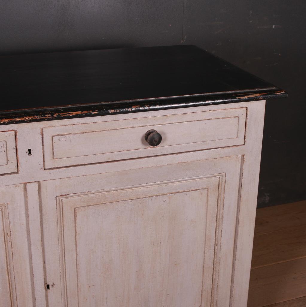 French Painted Buffet In Good Condition In Leamington Spa, Warwickshire