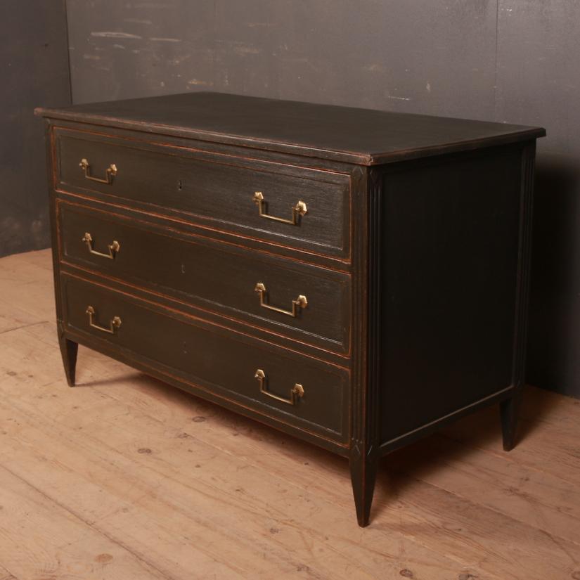 Early 19th century French painted 3-drawer commode, 1820

Dimensions
48 inches (122 cms) wide
23 inches (58 cms) deep
31.25 inches (79 cms) high.

 