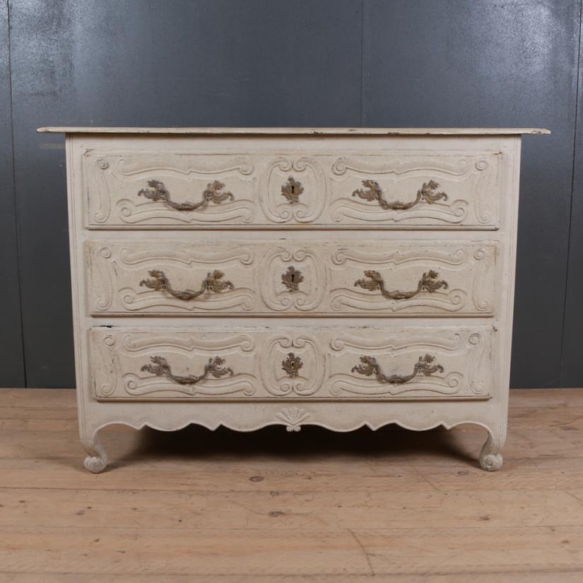 French Painted Commode In Good Condition For Sale In Leamington Spa, Warwickshire