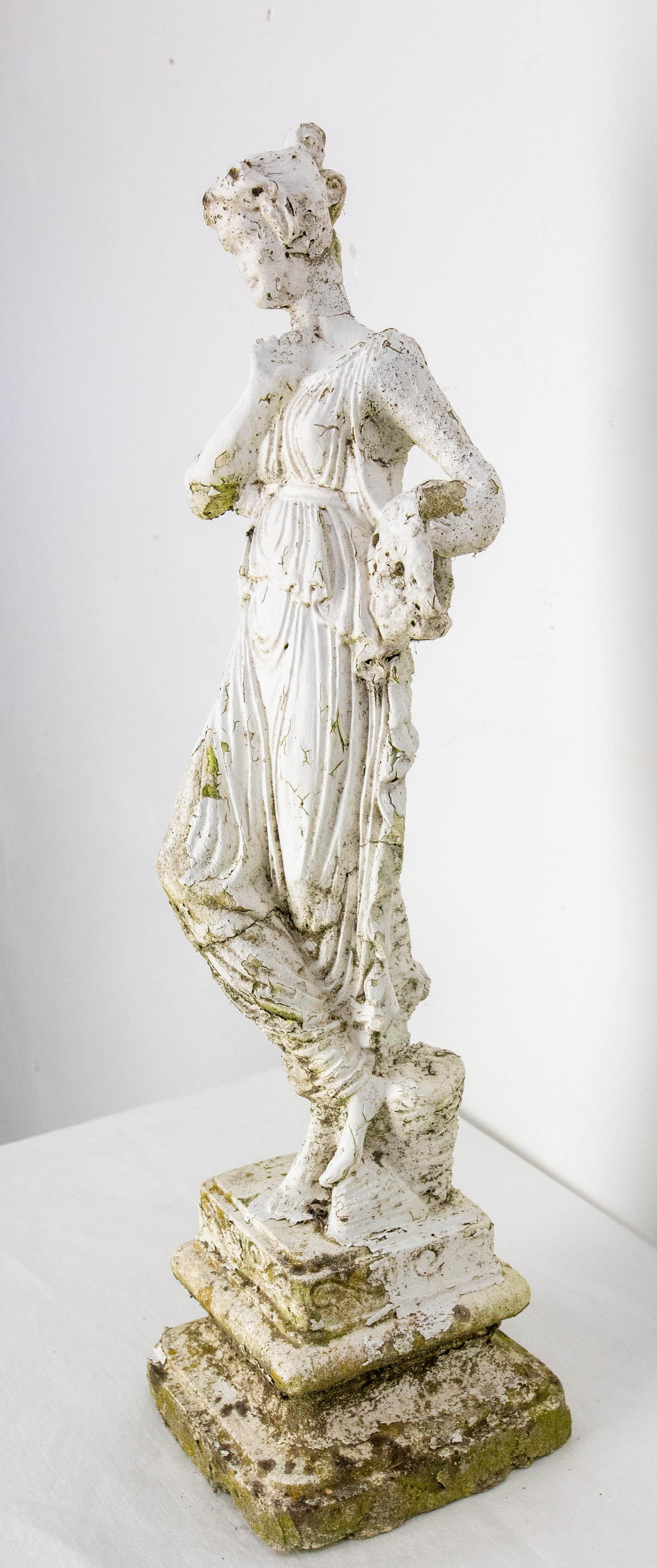 Französisch bemalt Beton Frau Statuette Classic Stil um 1960 im Zustand „Gut“ im Angebot in Labrit, Landes