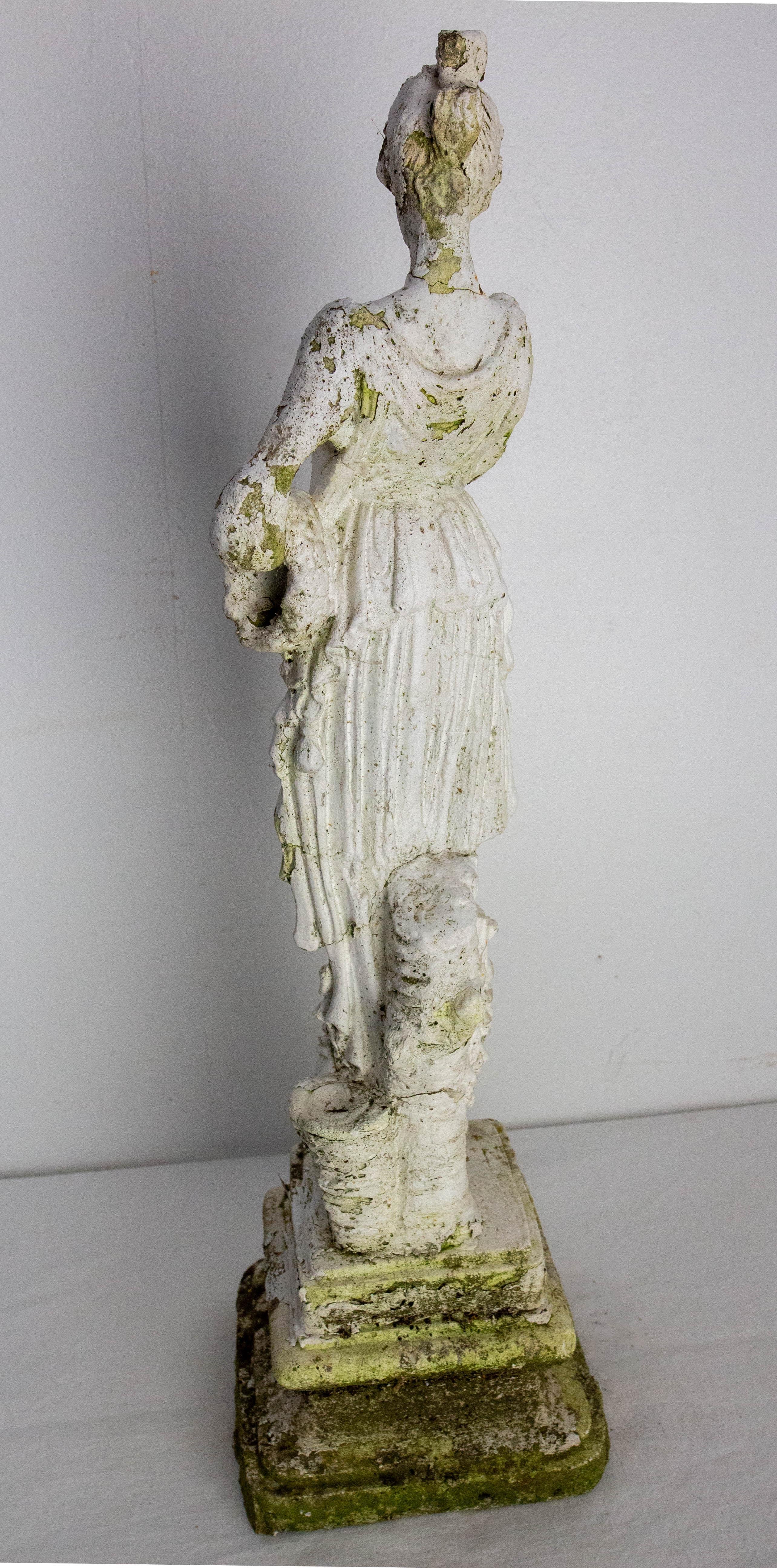 Französisch bemalt Beton Frau Statuette Classic Stil um 1960 im Angebot 3