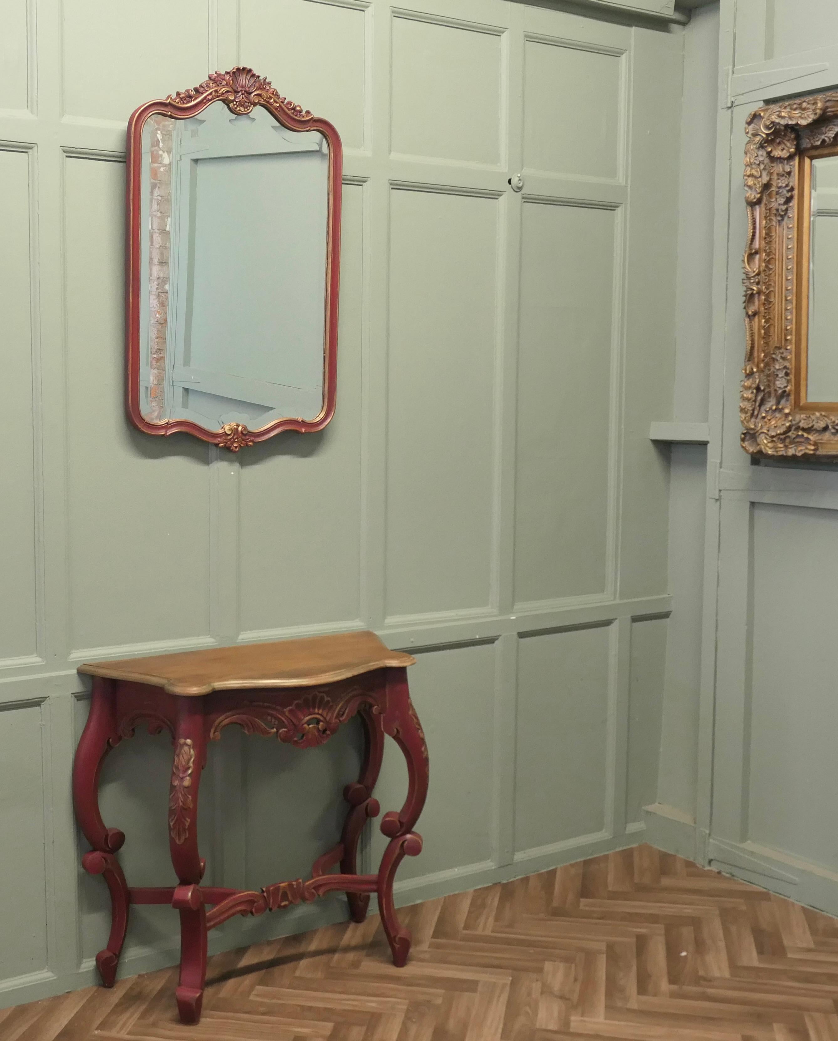 Noce Tavolo da salotto o consolle dipinto in francese con specchio abbinato in vendita