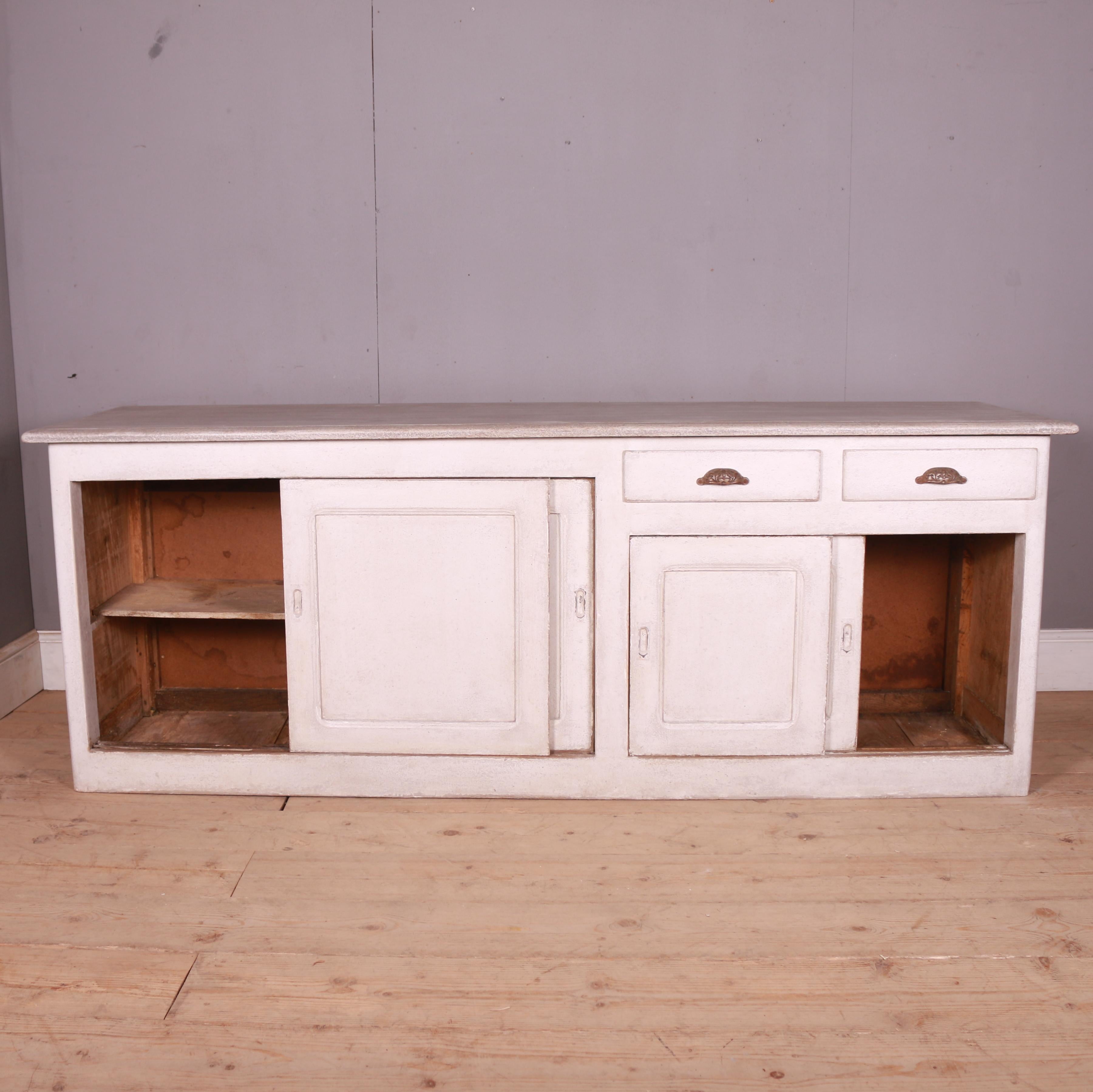 French Painted Dresser Base In Good Condition For Sale In Leamington Spa, Warwickshire