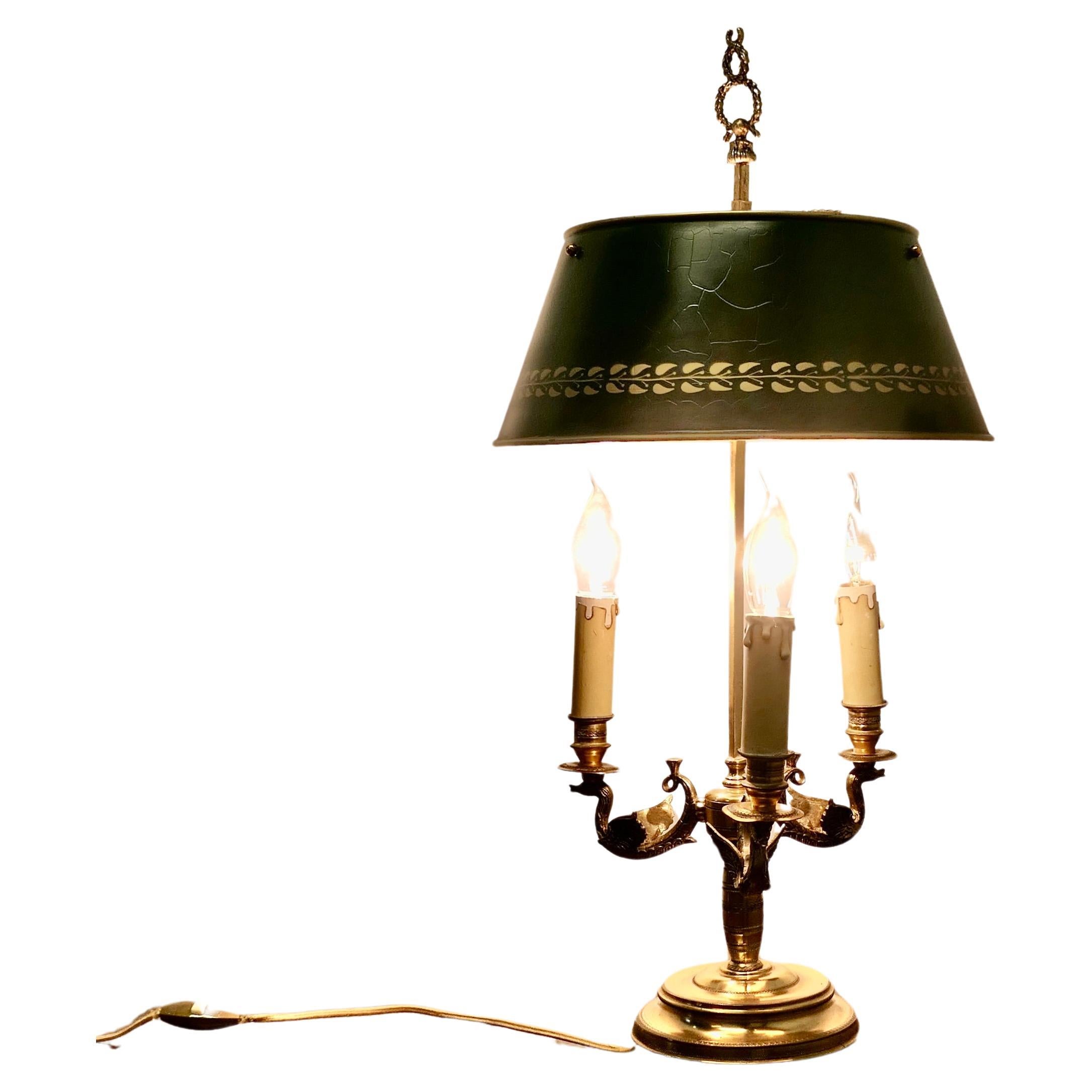 Lampe de bureau triple en faïence verte peinte et laiton