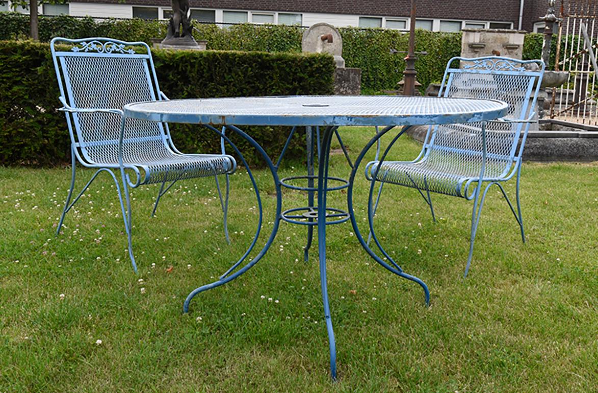 French Painted Iron Garden Set, Early 20th Century In Good Condition In Udenhout, NL