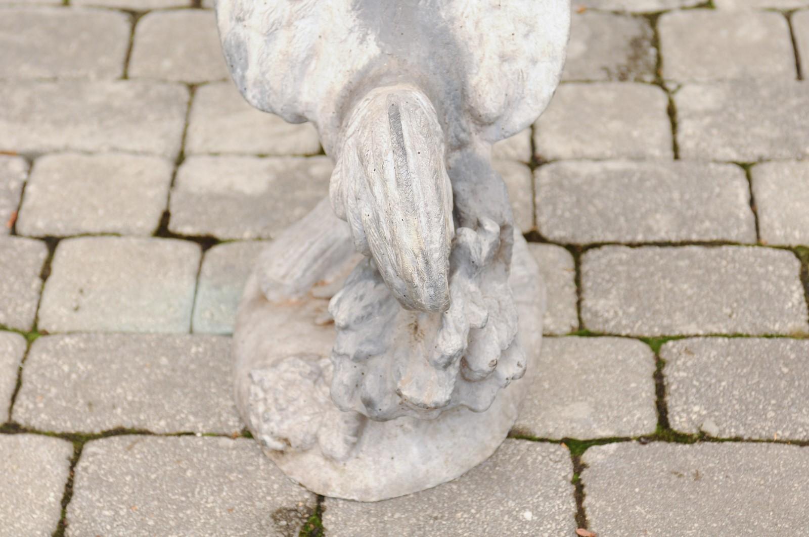 Gemalte lebensgroße Crowing Rooster-Skulptur aus Blei auf Sockel, um 1920, Frankreich im Angebot 6