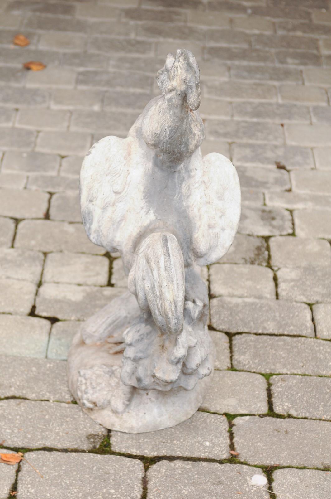 Gemalte lebensgroße Crowing Rooster-Skulptur aus Blei auf Sockel, um 1920, Frankreich im Angebot 4