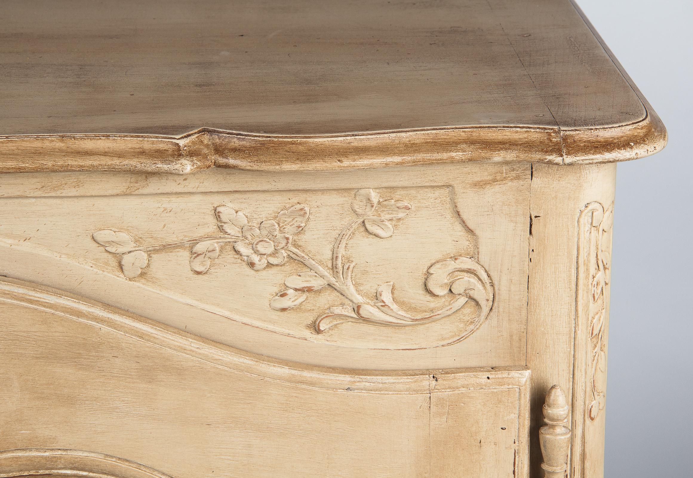 French Painted Louis XV Style Buffet, 19th Century For Sale 6