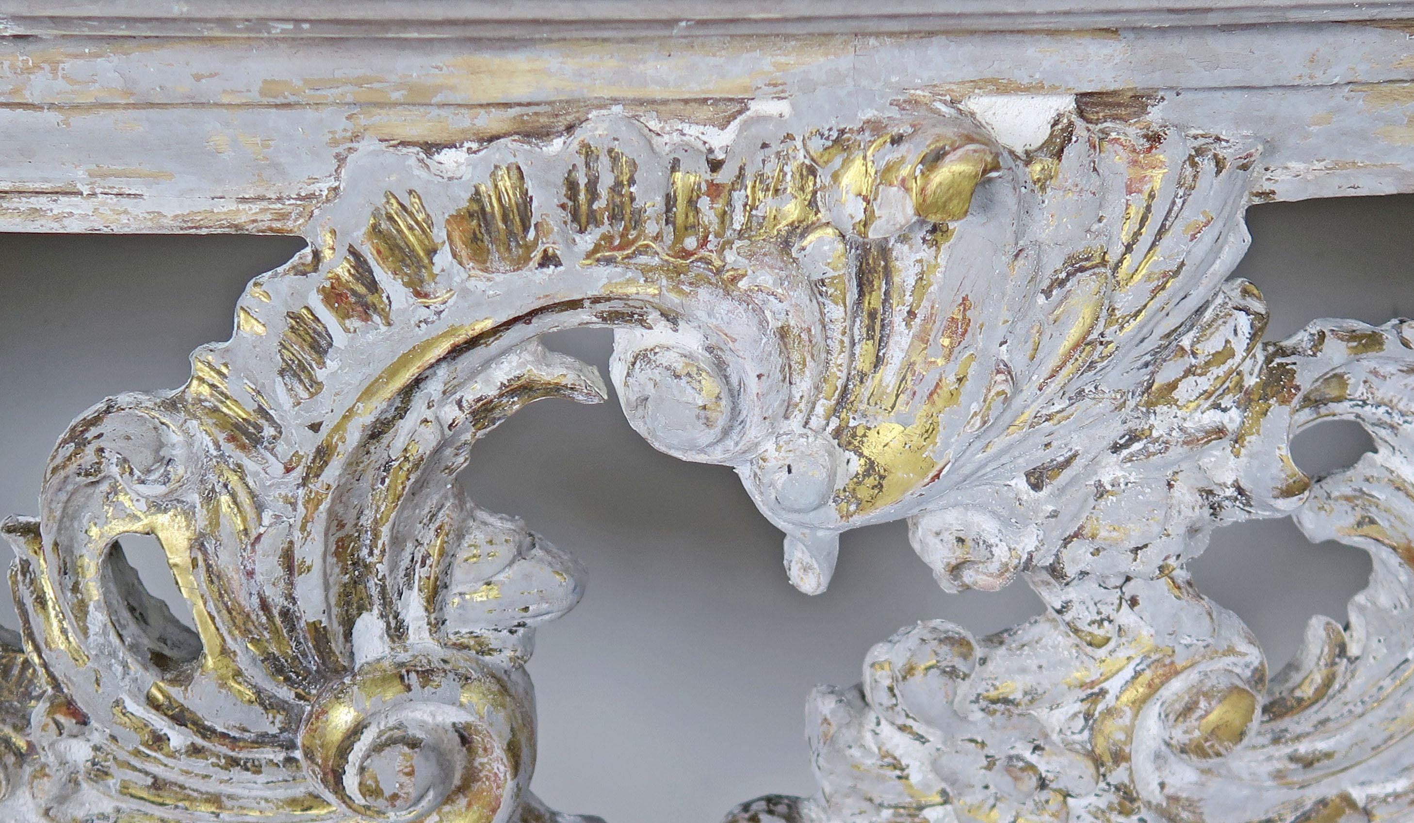 Konsole im Louis-XV-Stil, bemalt, französisch (Vergoldetes Holz)