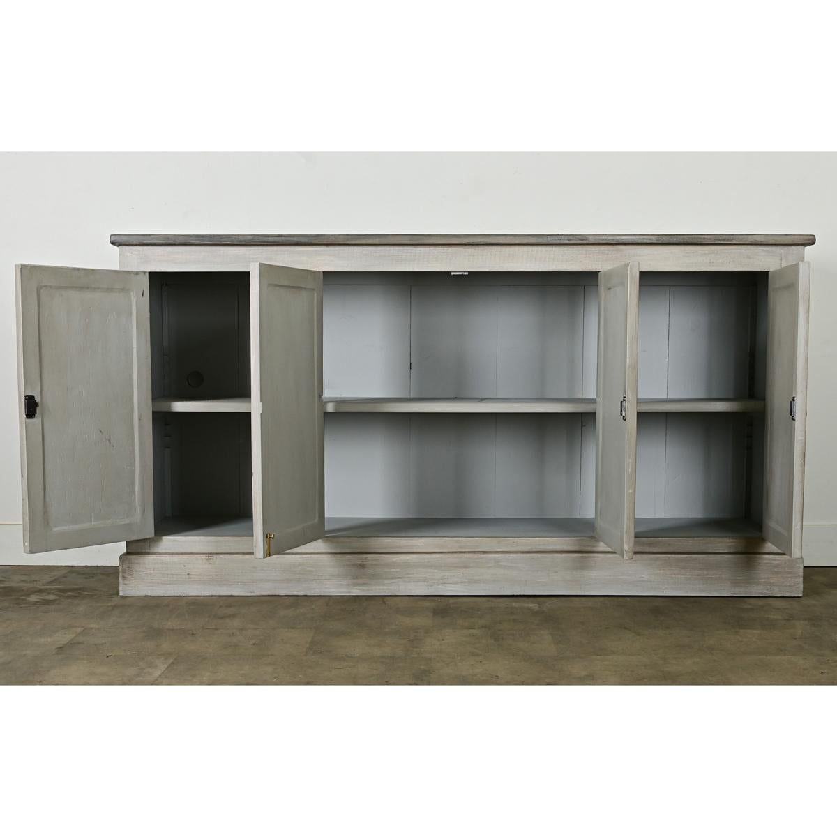 XXIe siècle et contemporain Enfilade de reproduction française peinte de style Louis XVI en vente