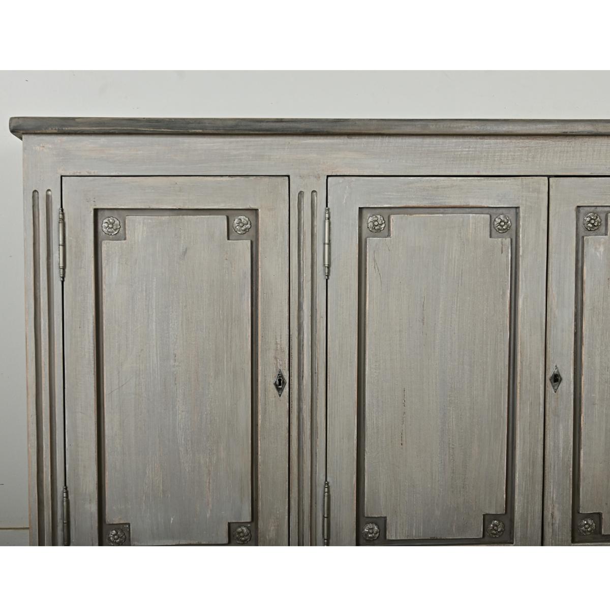 Enfilade de reproduction française peinte de style Louis XVI en vente 2