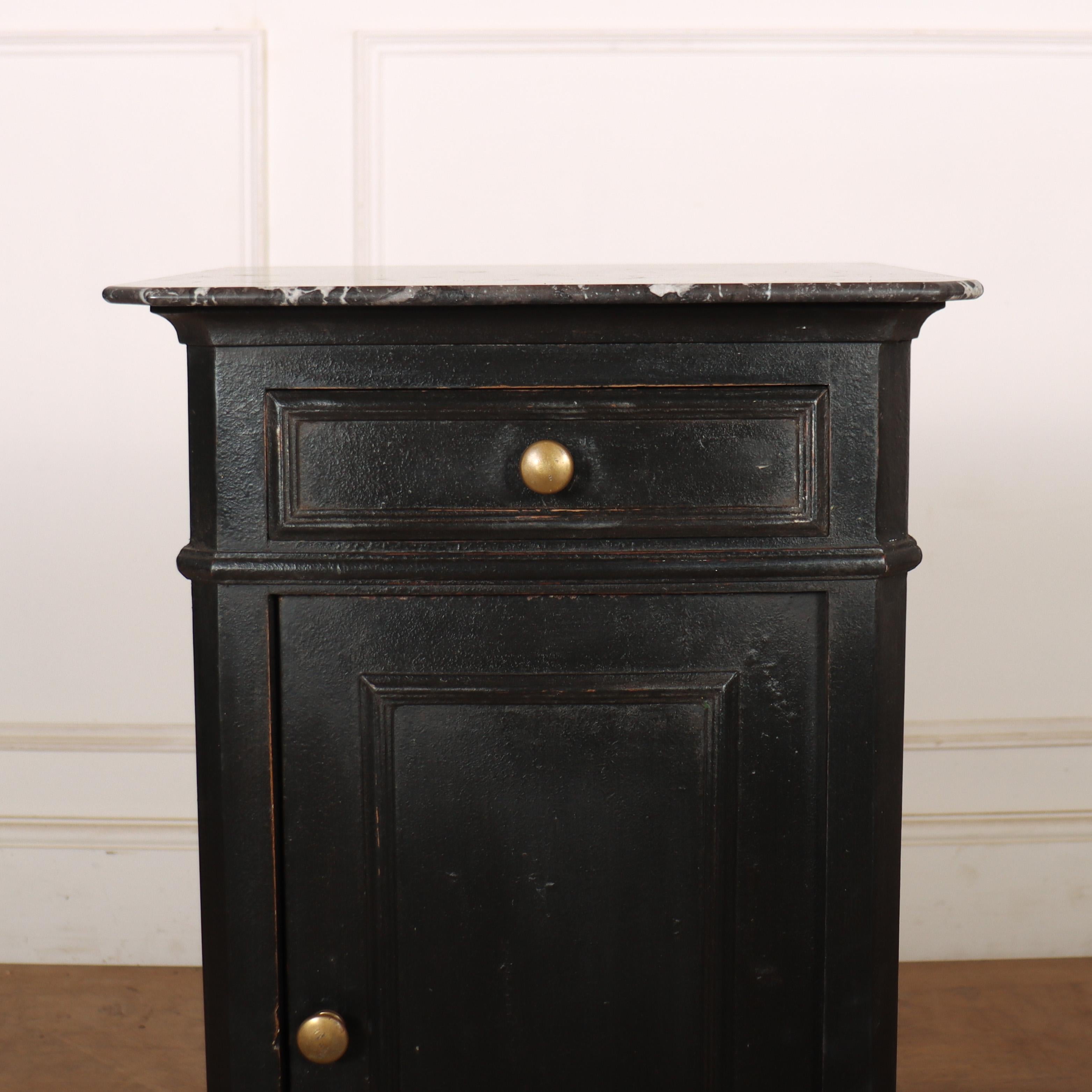 Useful 19th century French painted bedside table with a good marble top. 1890.

Internal reference: H.

Code: 8703

Dimensions:
W: 16