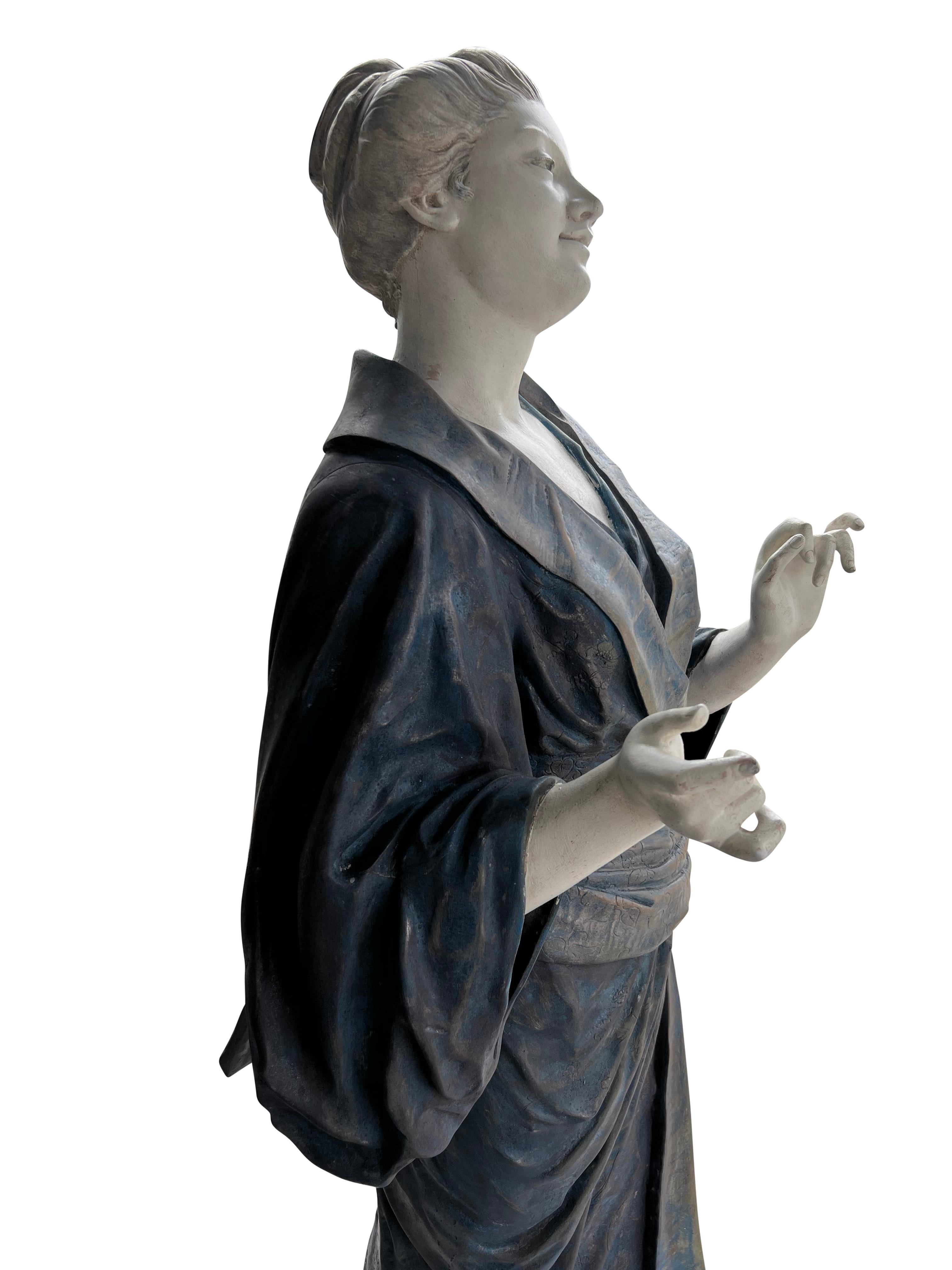 Figura de metal pintada a tamaño natural de una Geisha por Charles Mass'e en venta 5