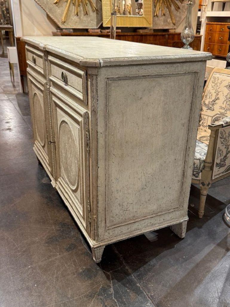 Buffet francese in Oak verniciato In condizioni buone in vendita a Dallas, TX