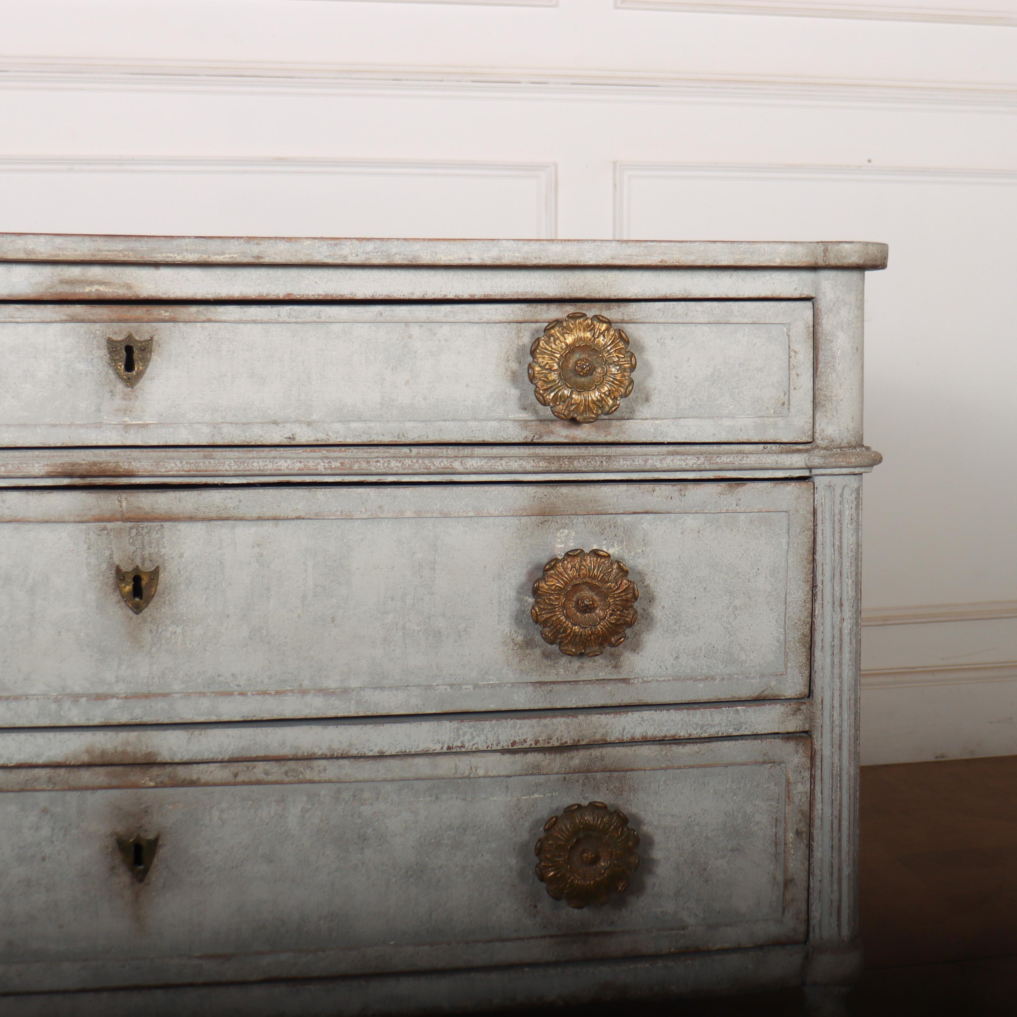 Dipinto Commodino francese in Oak verniciato in vendita