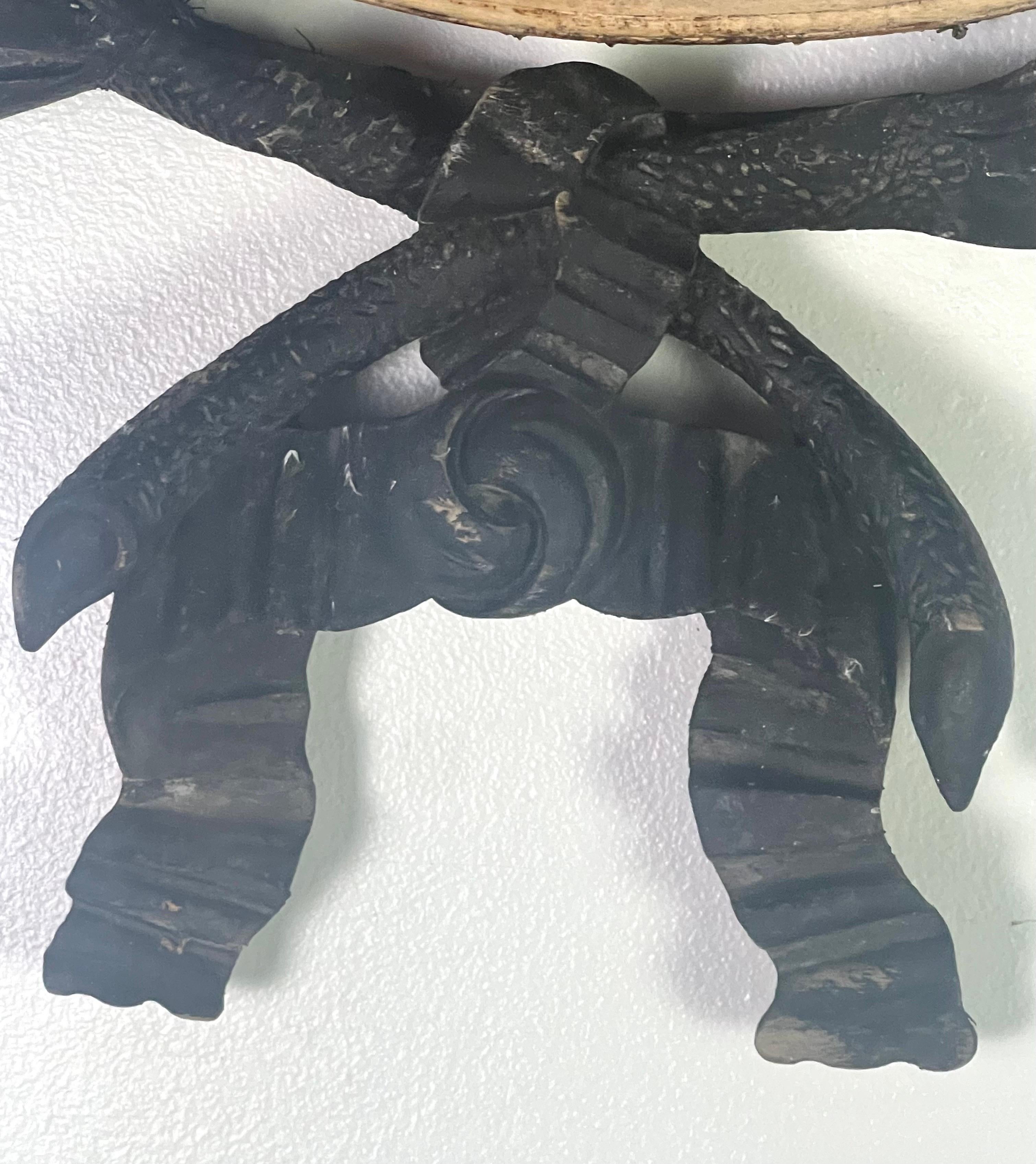 Début du 20ème siècle Miroir ovale peint à la française avec ruban et feuilles, vers 1900 en vente