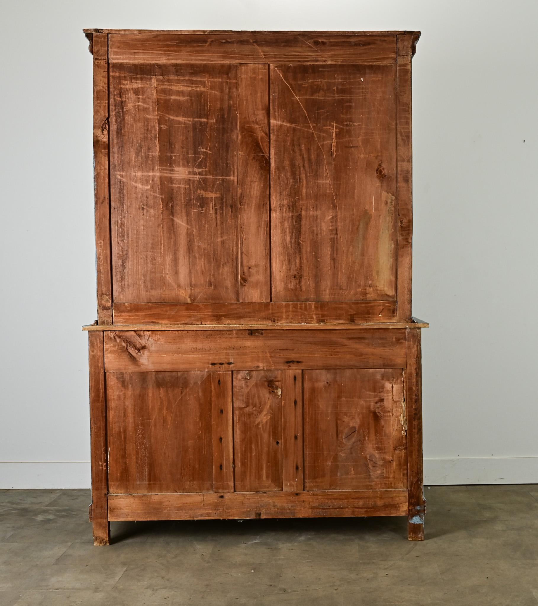 Buffet francese in pino dipinto a due corpi 2
