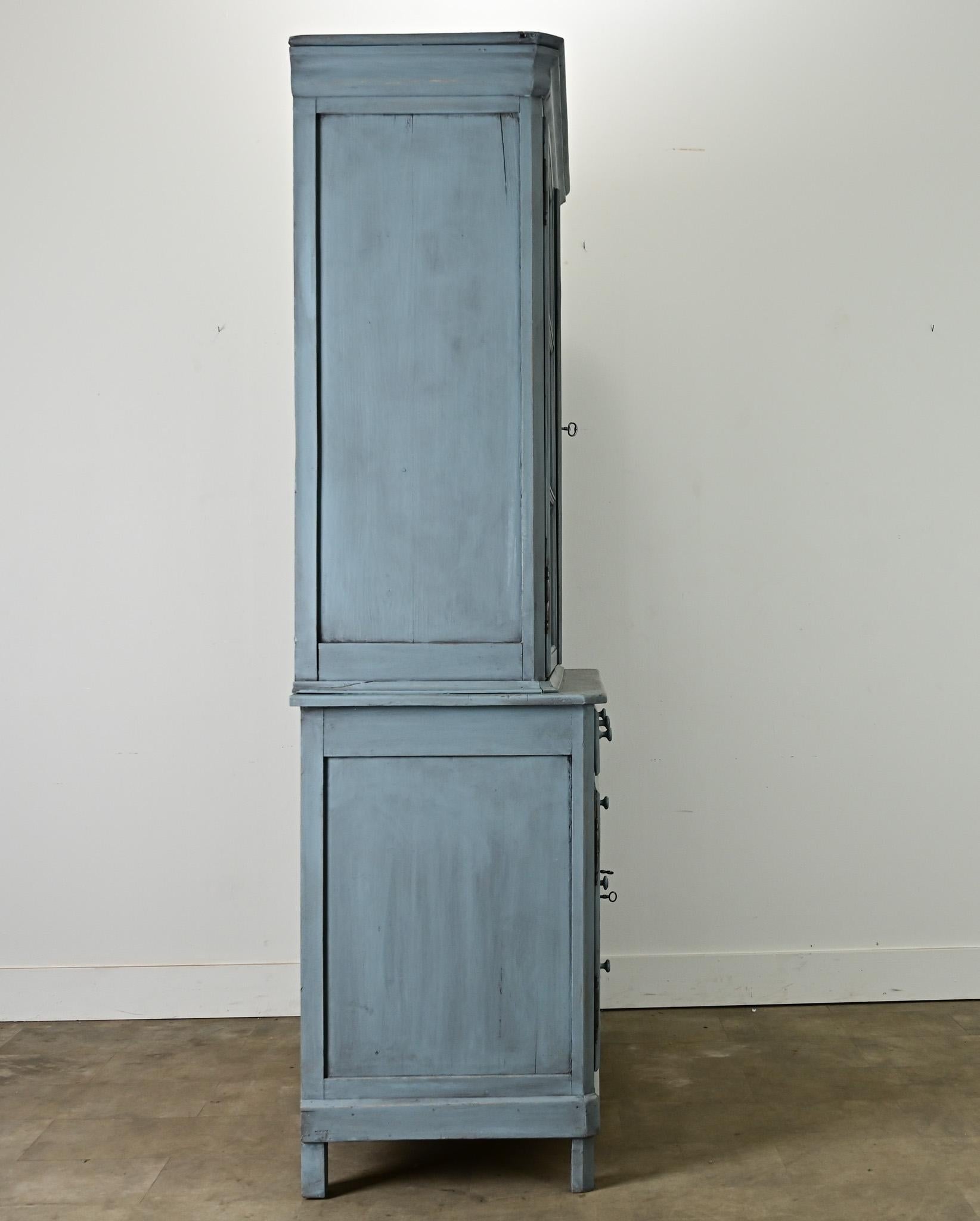 Buffet francese in pino dipinto a due corpi 3