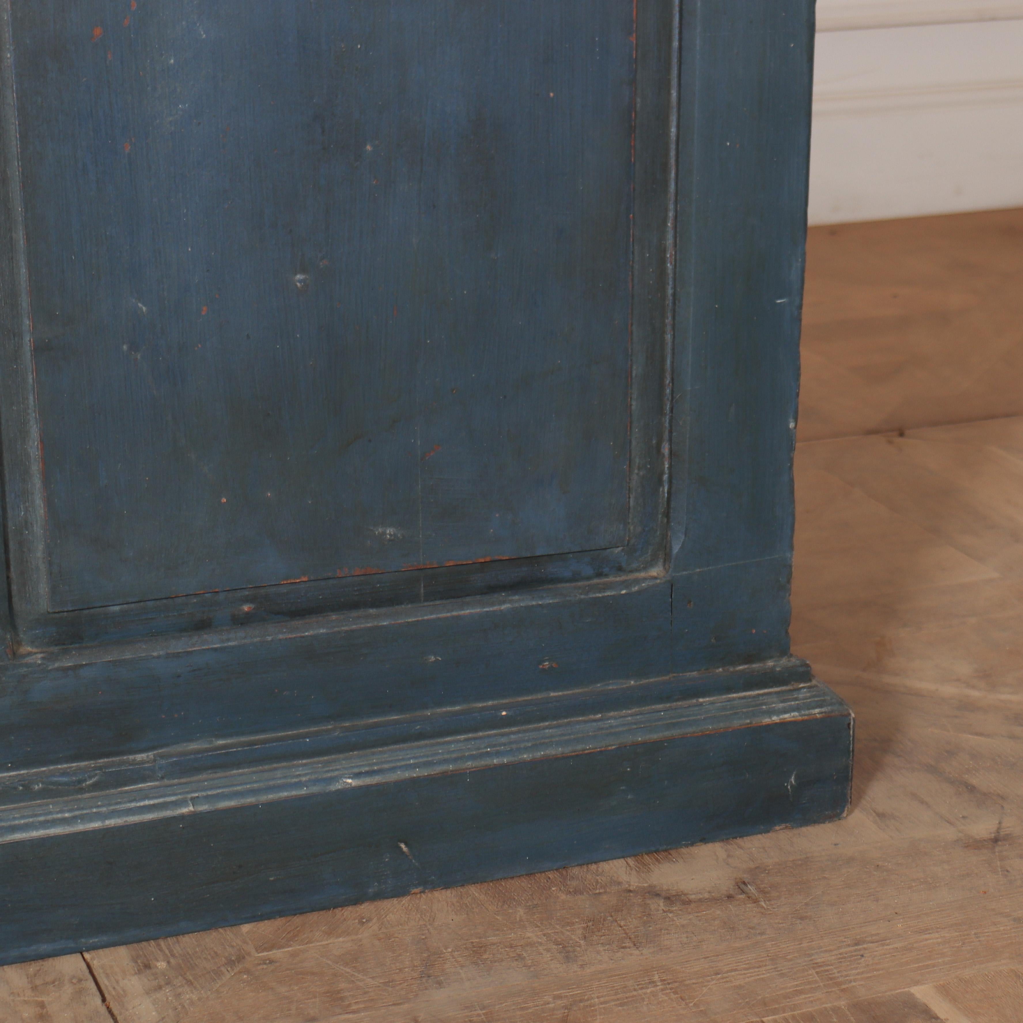 French Painted Shop Counter In Good Condition For Sale In Leamington Spa, Warwickshire