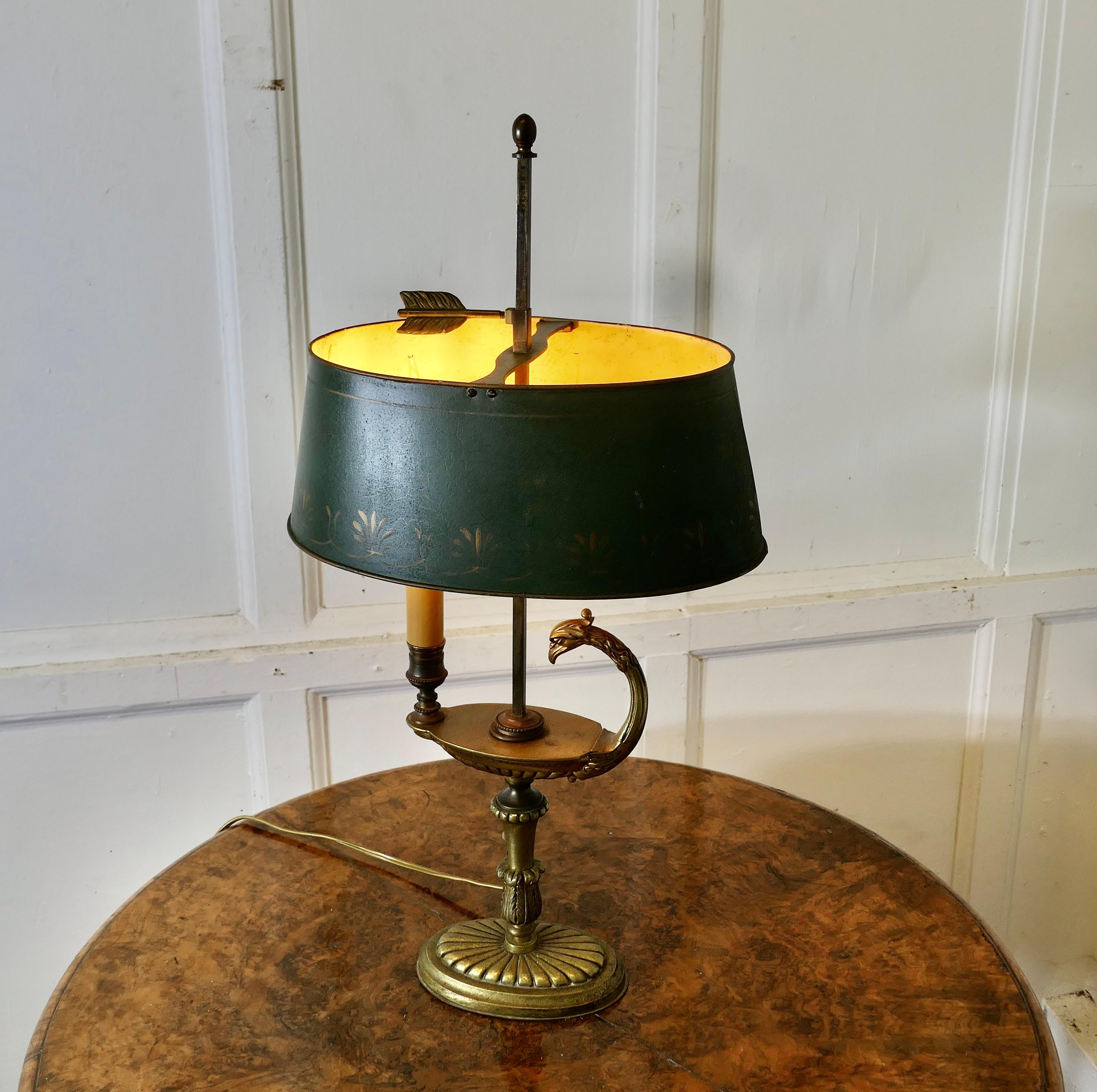 Empire Lampe de bureau en faïence peinte et laiton  Une belle pièce en vente