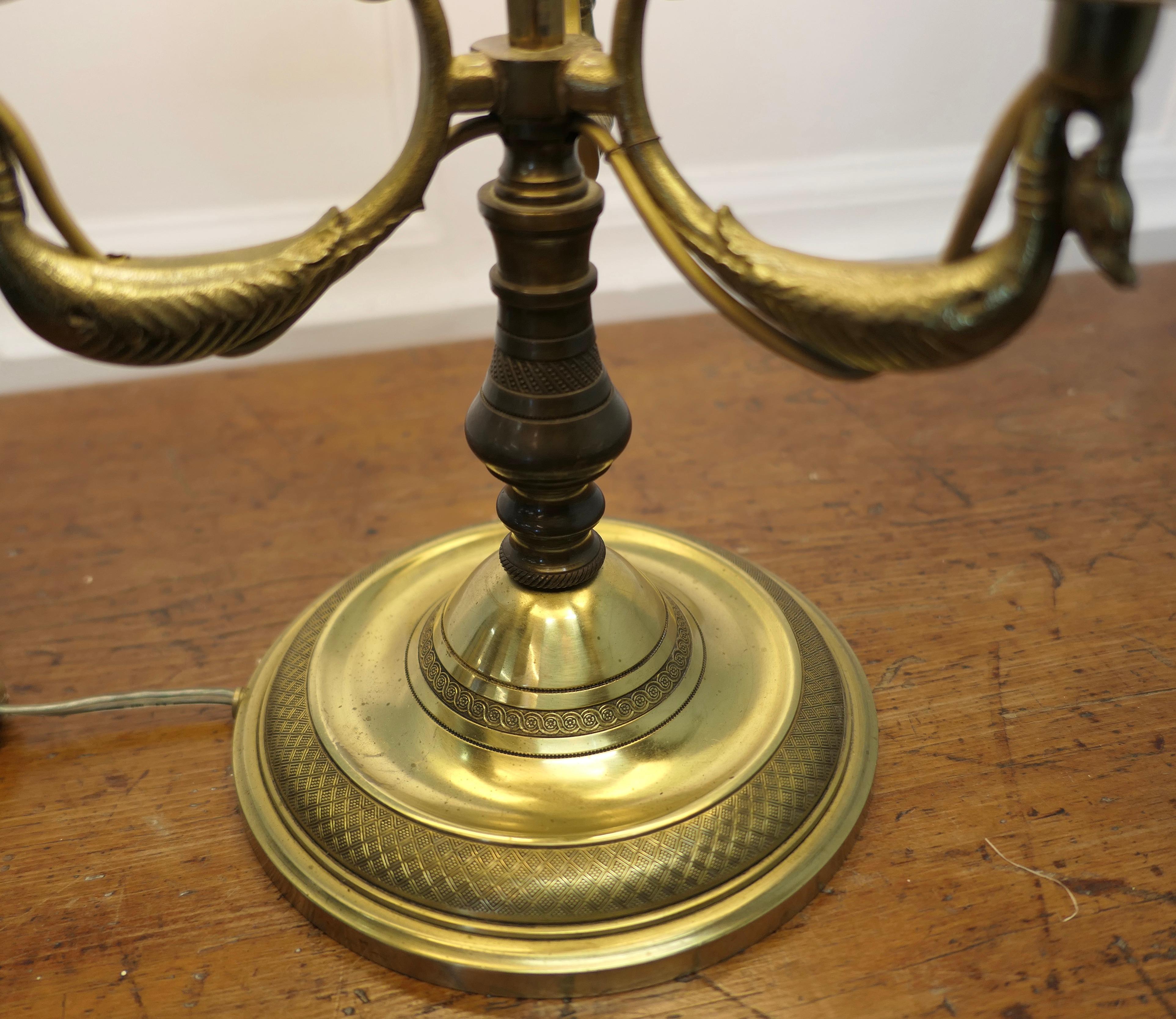 French Painted Toleware and Brass Triple Desk Lamp In Good Condition For Sale In Chillerton, Isle of Wight