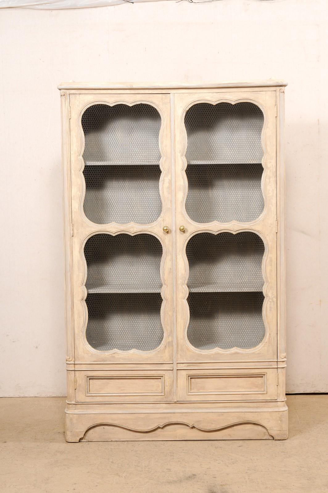 French Painted Wood Bookcase with Chicken-Wire Door Fronts, 6.75 Ft Tall For Sale 4