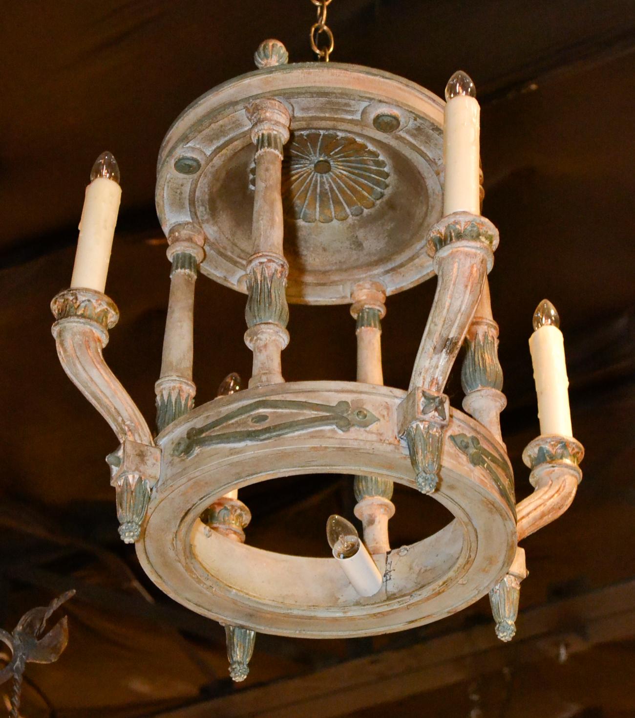 French Painted Wood Chandelier (Holz)
