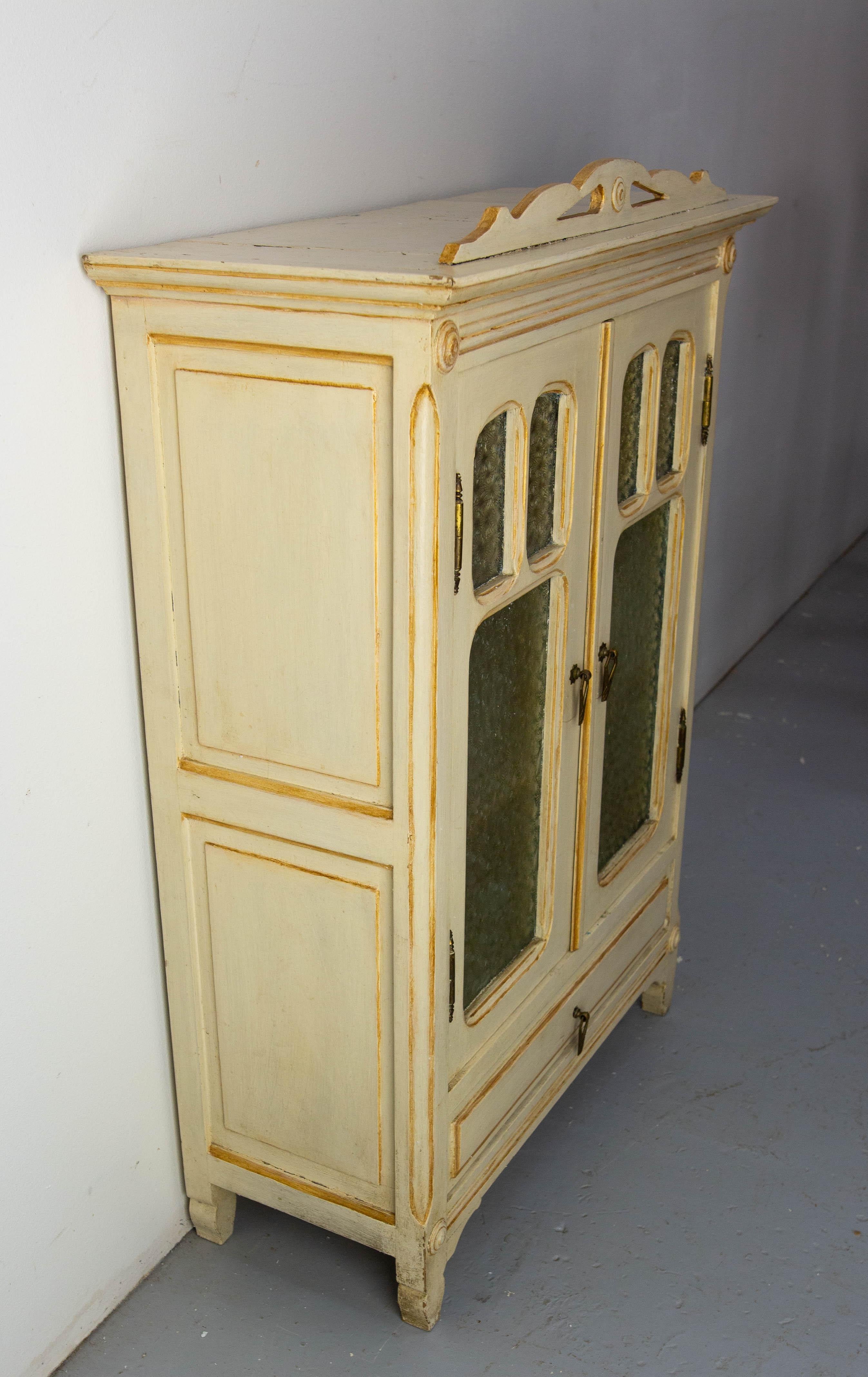 French Painted Wood, Glass & Brass Little Armoire, circa 1920 In Good Condition For Sale In Labrit, Landes