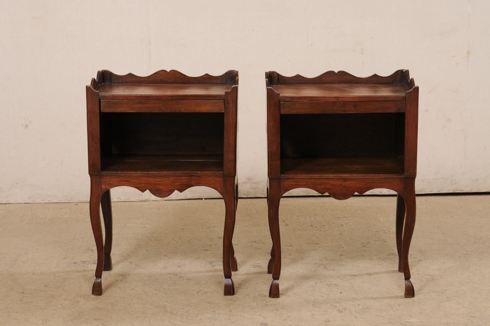 French Pair Antique End Tables w/Scalloped Top Lip & Petite Hoof Carved Feet 5