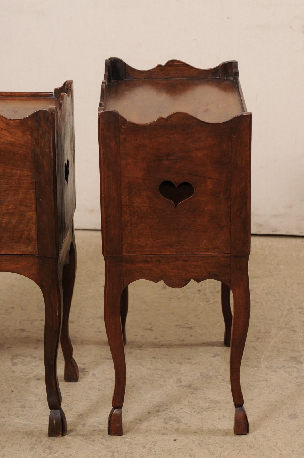 Wood French Pair Antique End Tables w/Scalloped Top Lip & Petite Hoof Carved Feet