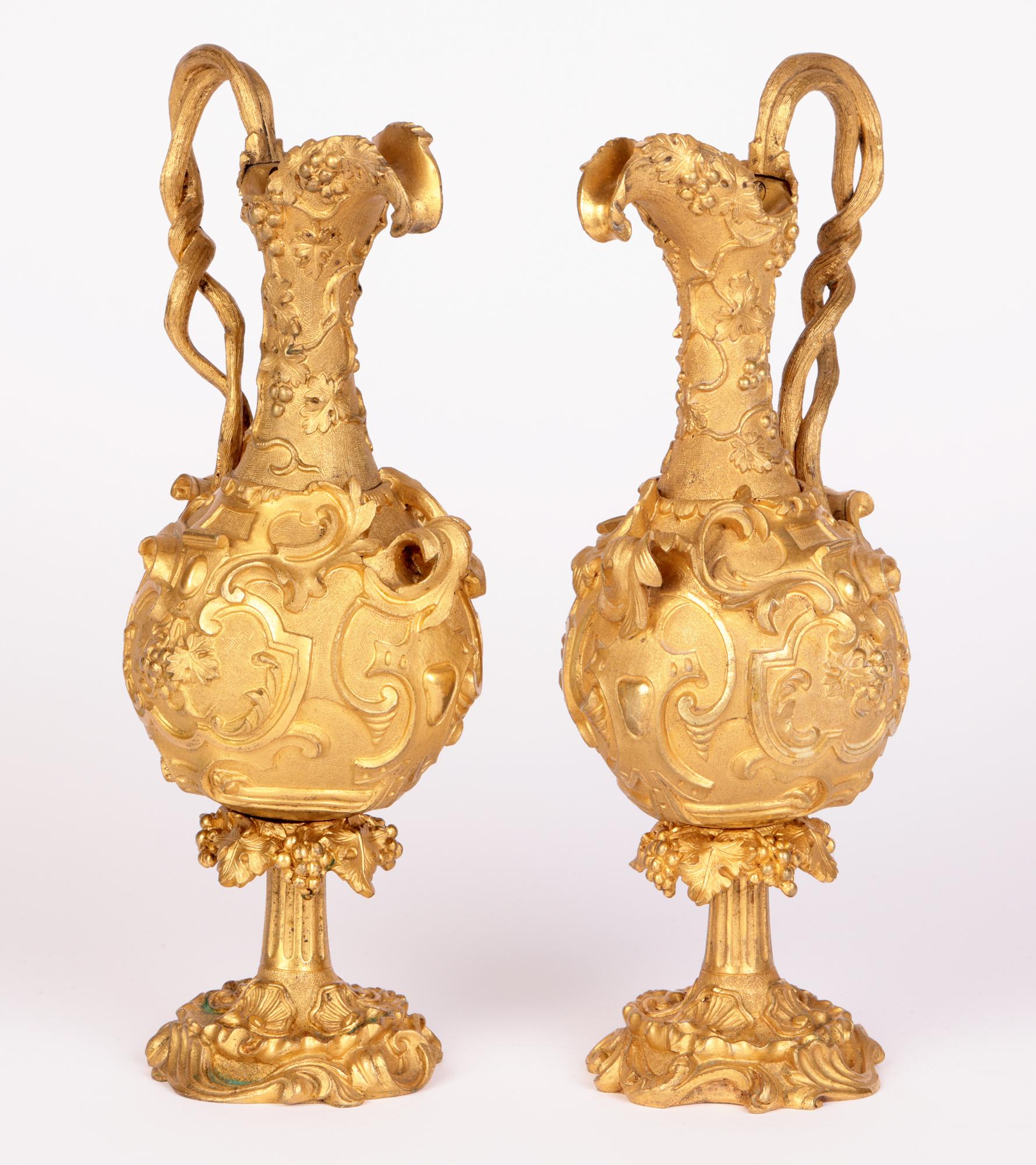 French Pair Gilded Bronze Ornamental Neo-Classical Decorated Ewers For Sale 1