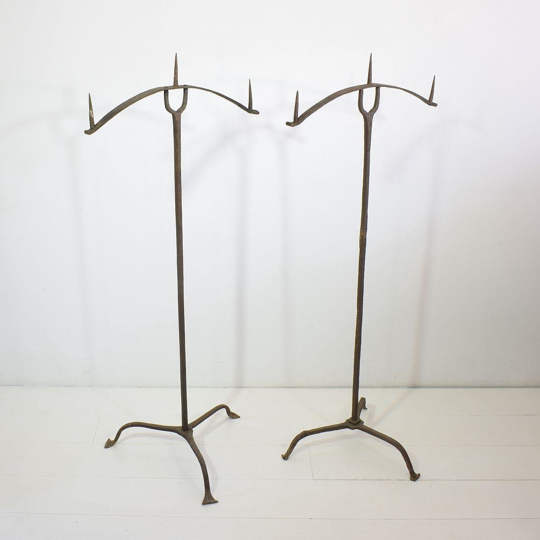 French Pair of 17th Century Hand-Forged Iron Candleholders For Sale 1