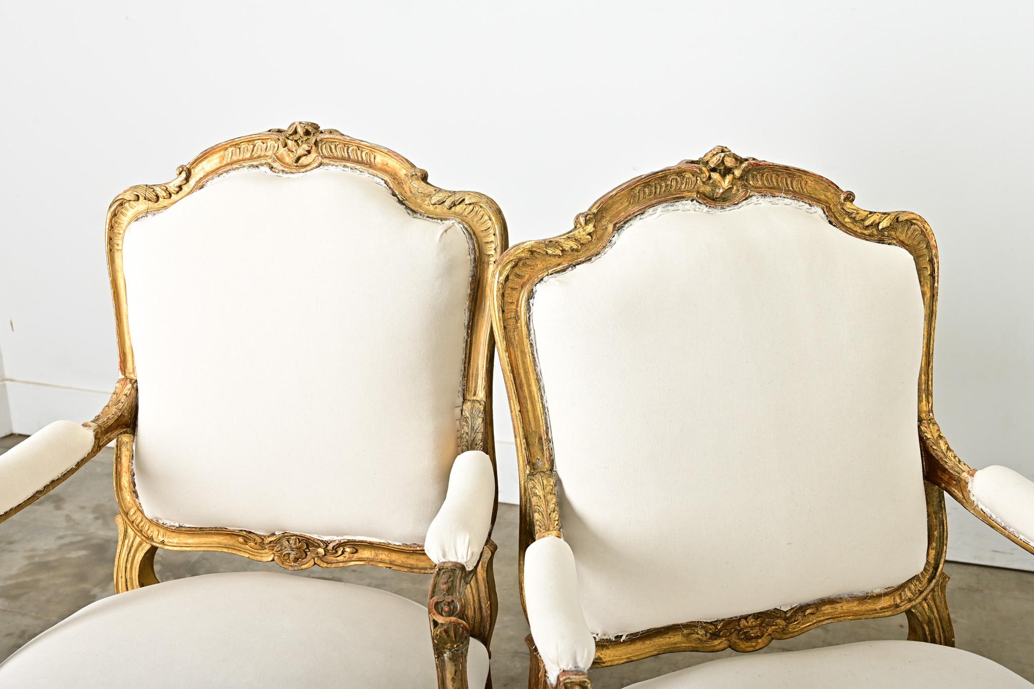 Paire de Fauteuils d'époque Louis XV du 18ème siècle en vente 7