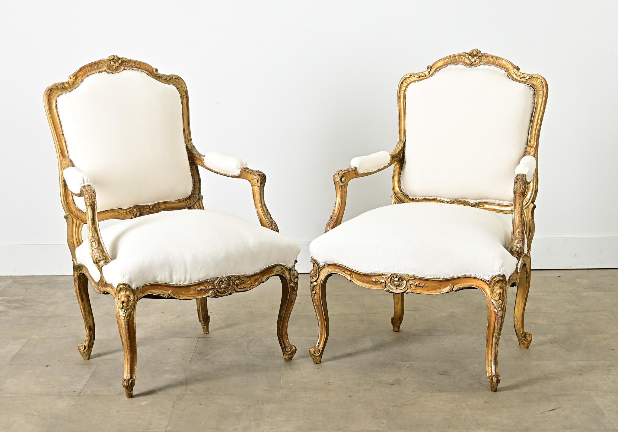 XVIIIe siècle et antérieur Paire de Fauteuils d'époque Louis XV du 18ème siècle en vente