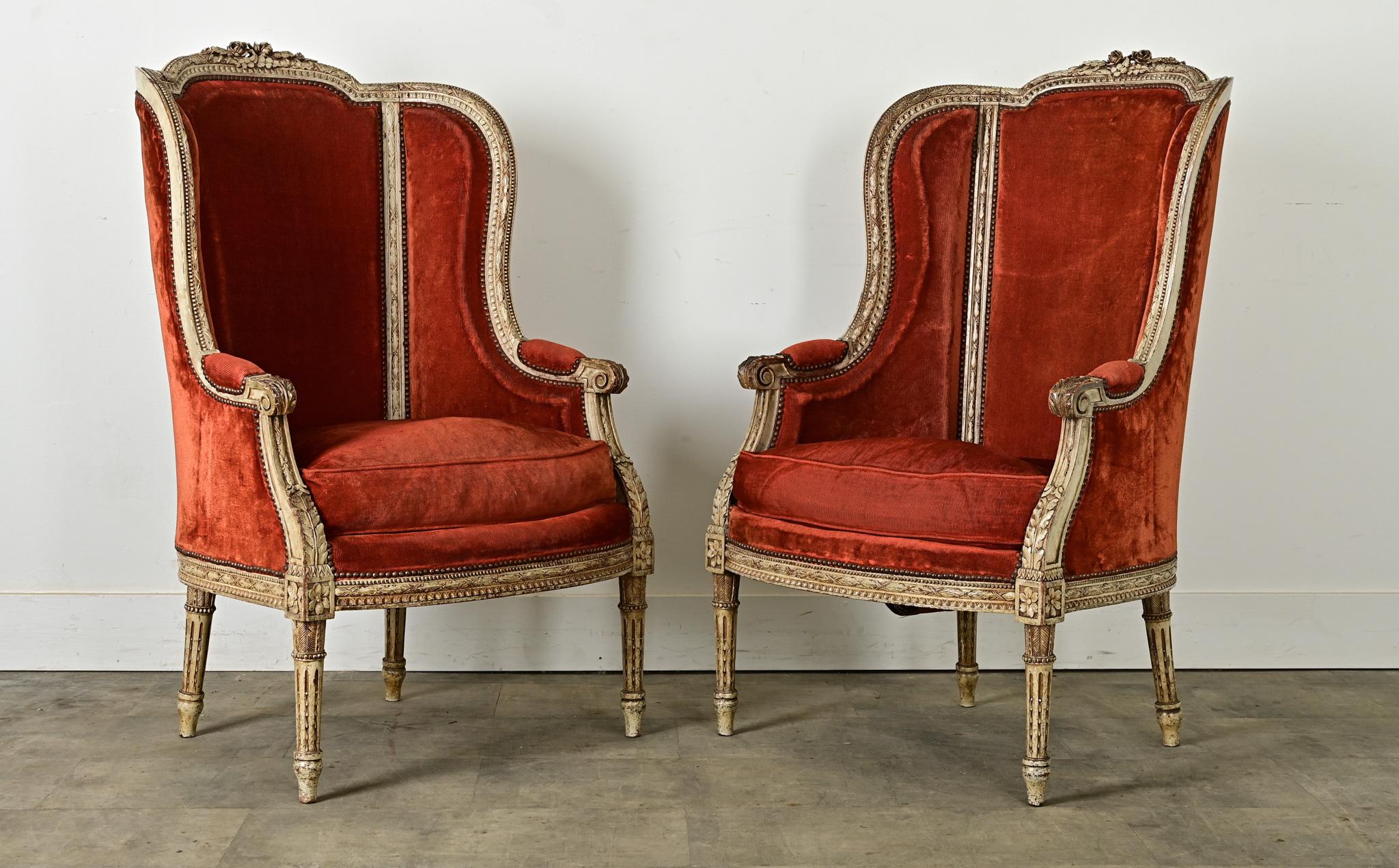 French Pair of 18th Century Louis XVI Bergere In Good Condition For Sale In Baton Rouge, LA